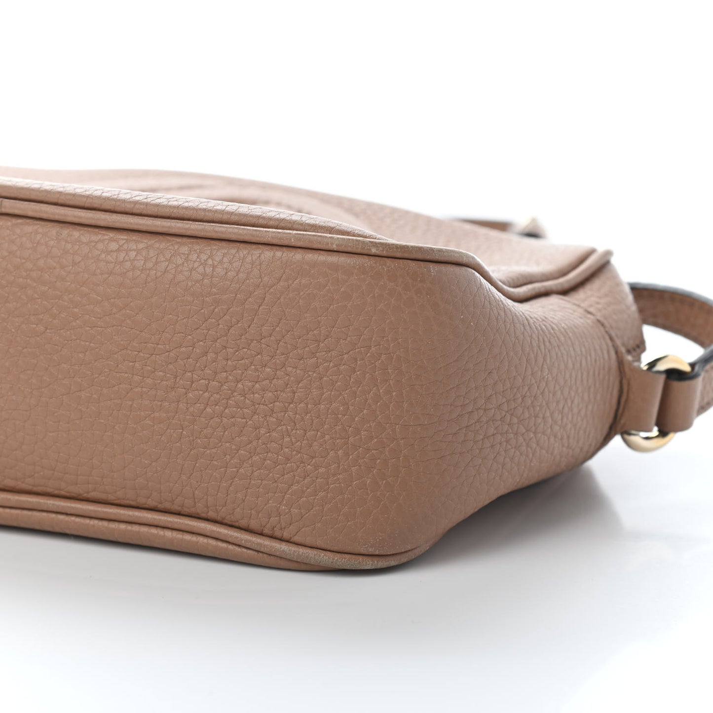 Pebbled Calfskin Small Soho Disco Bag Camelia