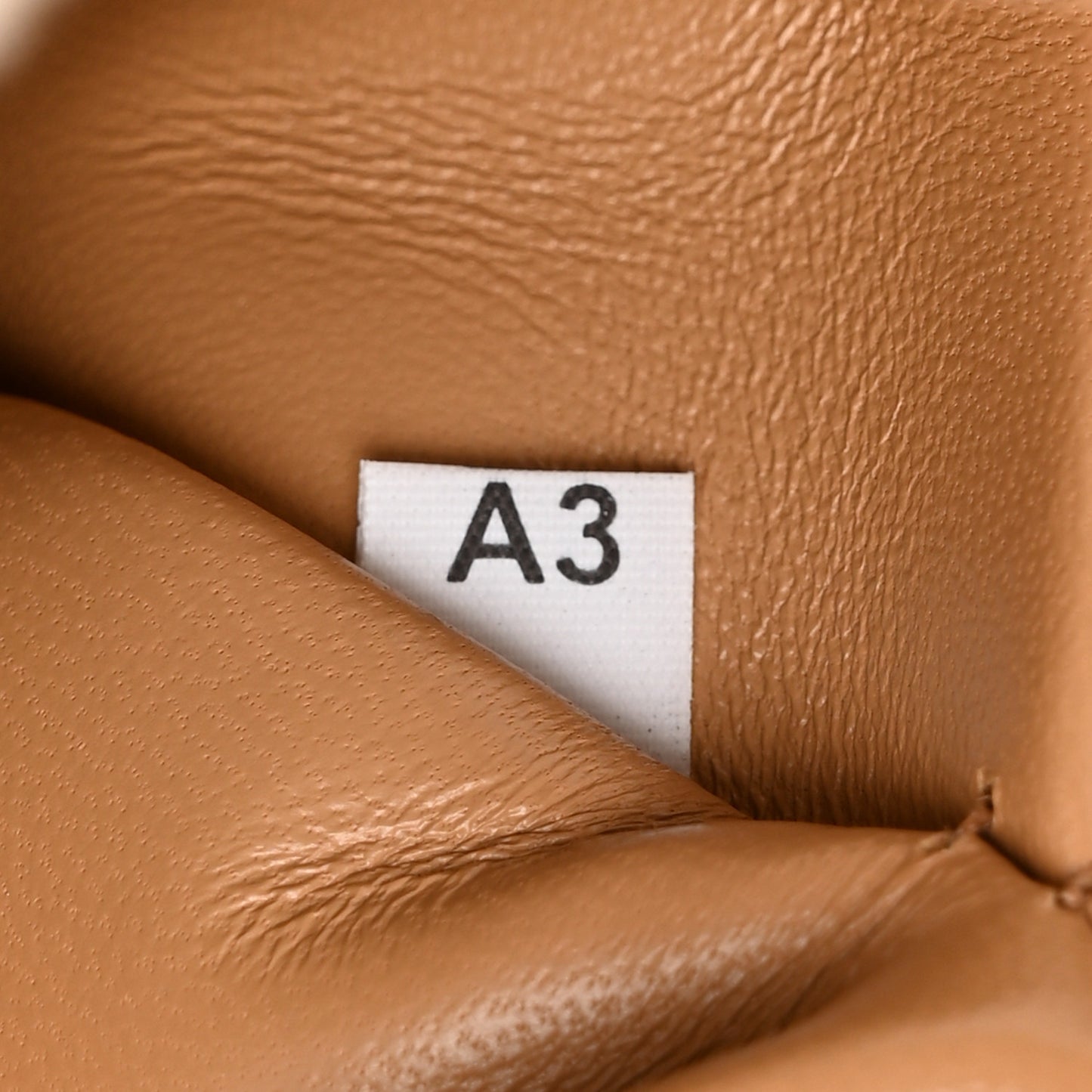 Shearling Arque Shoulder Bag Ecru Noisette
