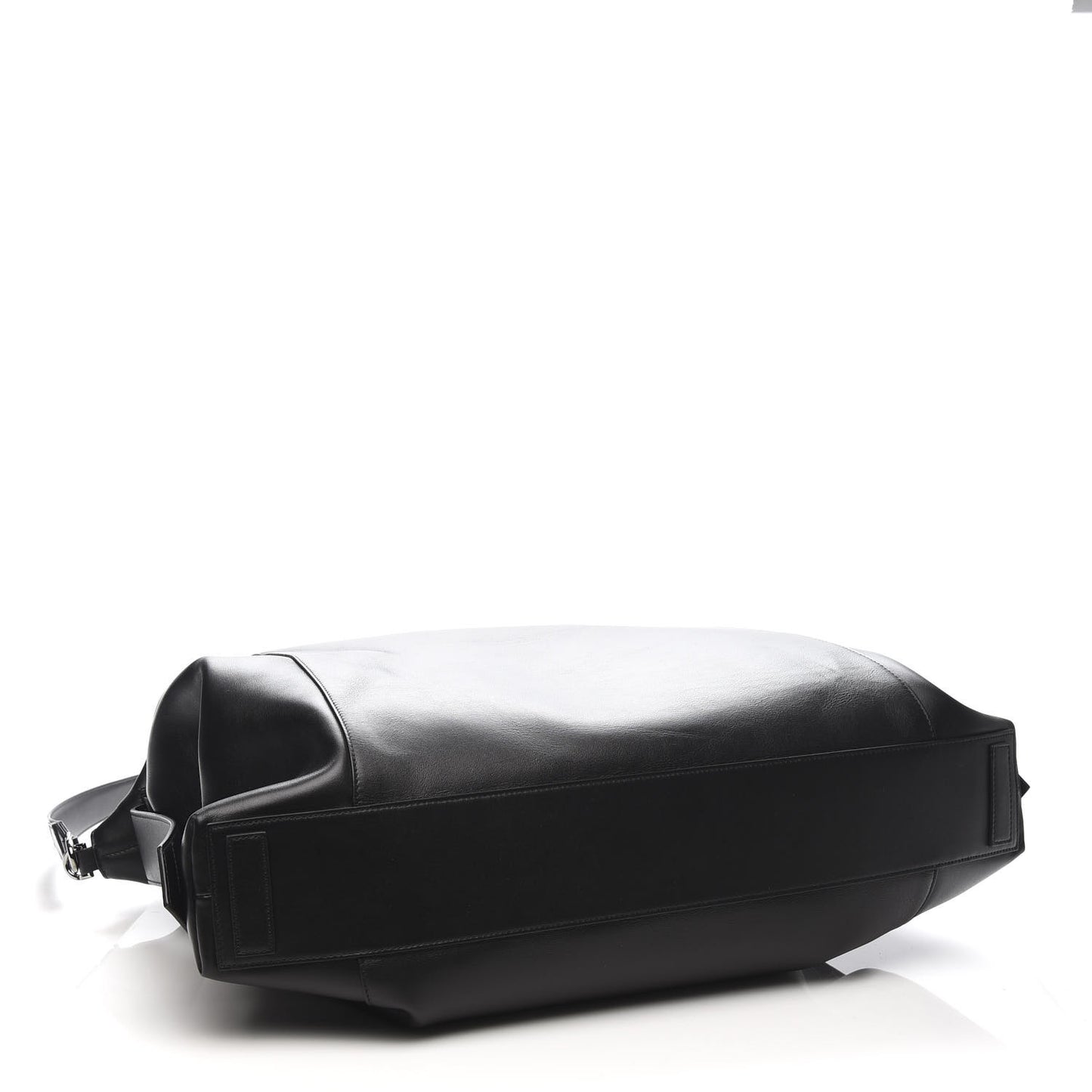 Smooth Calfskin Large Soft Antigona Black