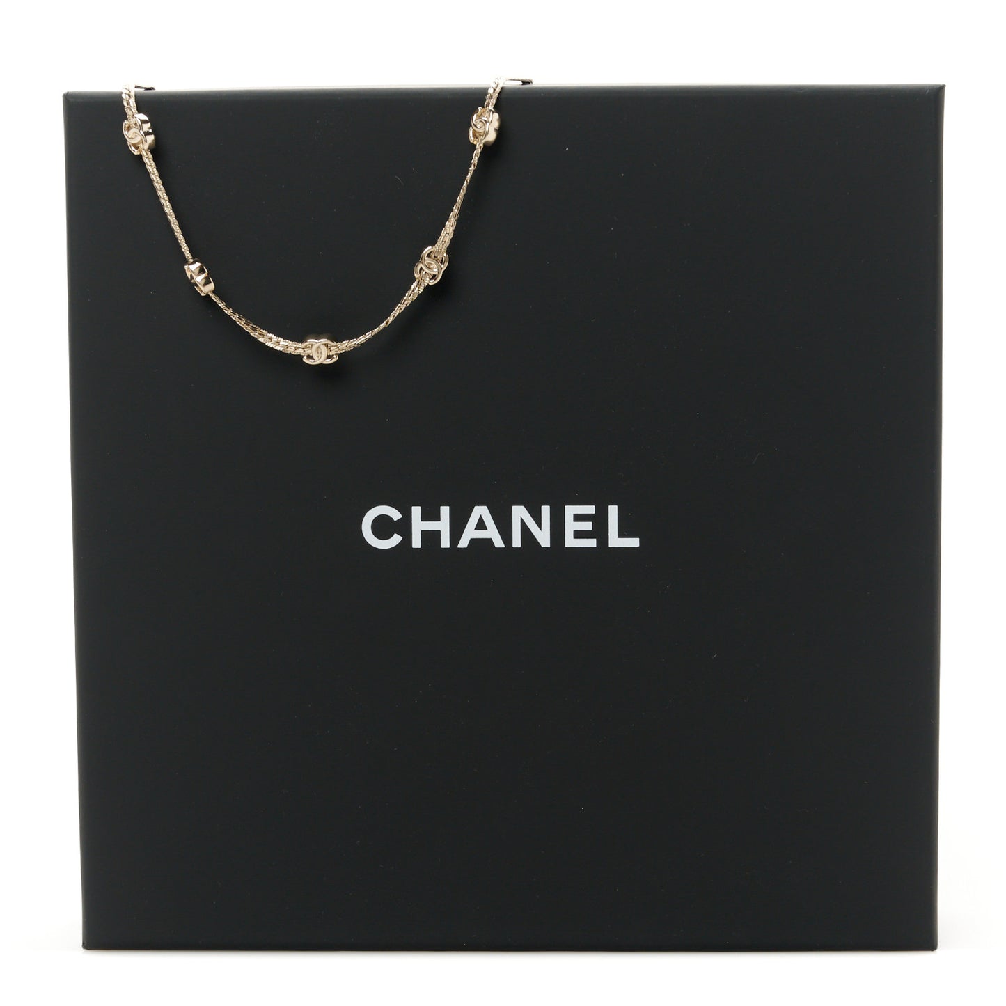 Metal CC Short Chain Necklace Gold