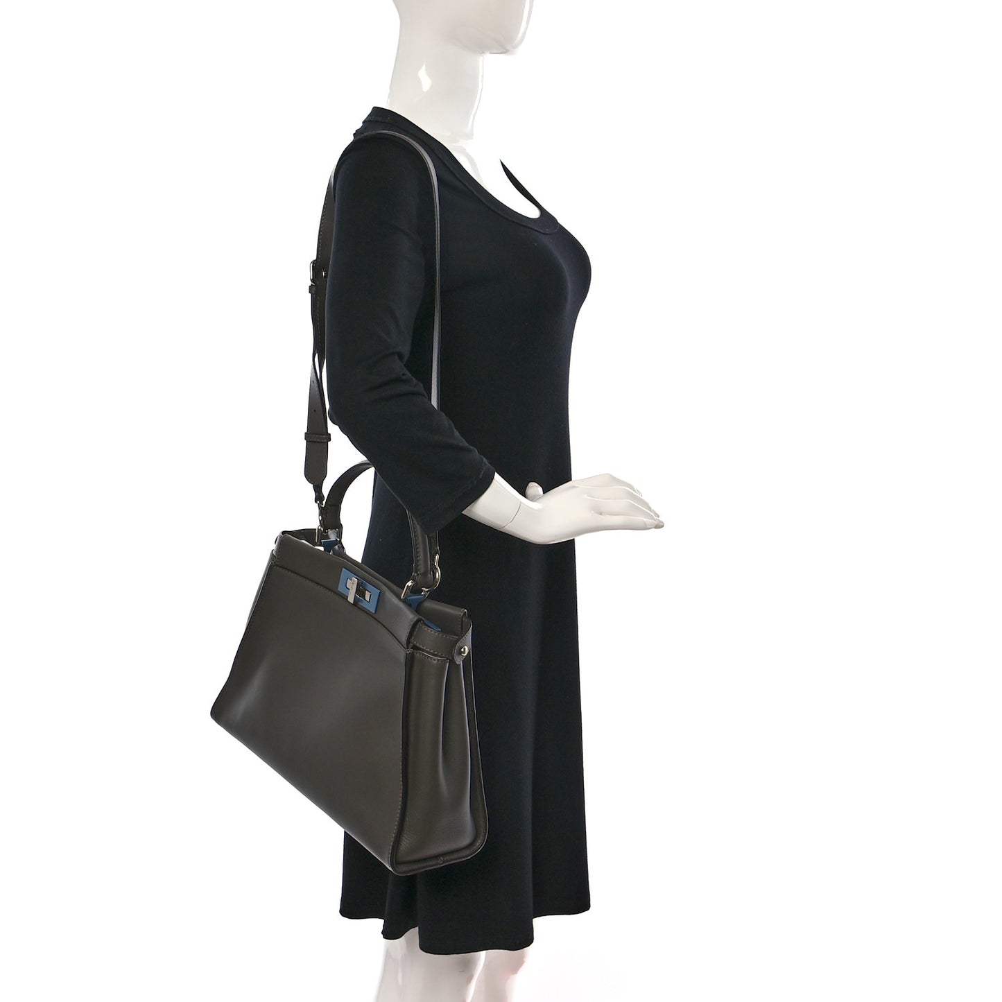 Vitello Seta Shiny Nappa Medium Peekaboo Iconic Satchel Carbone Grigio Polvere