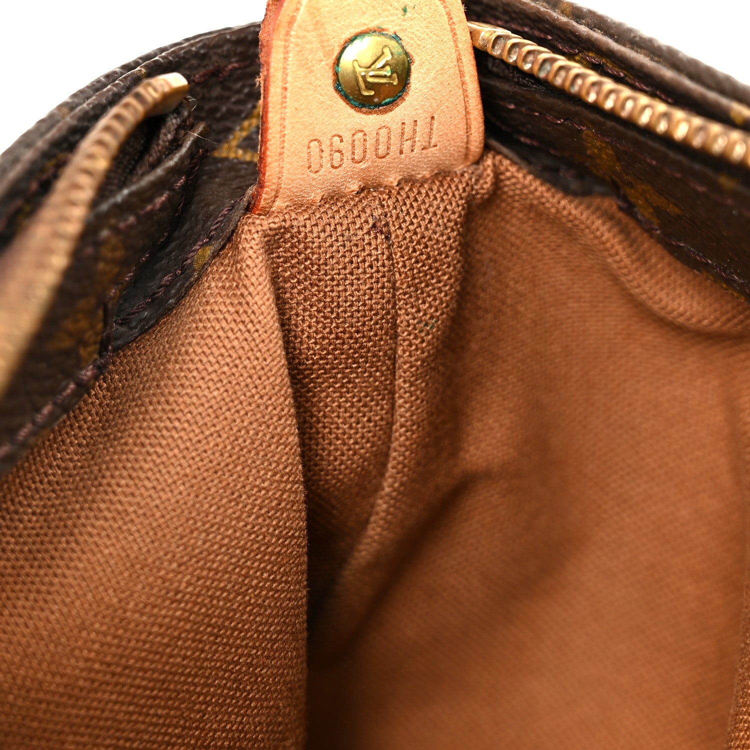 Louis Vuitton Monogram Cabas Mezzo 7 of 11