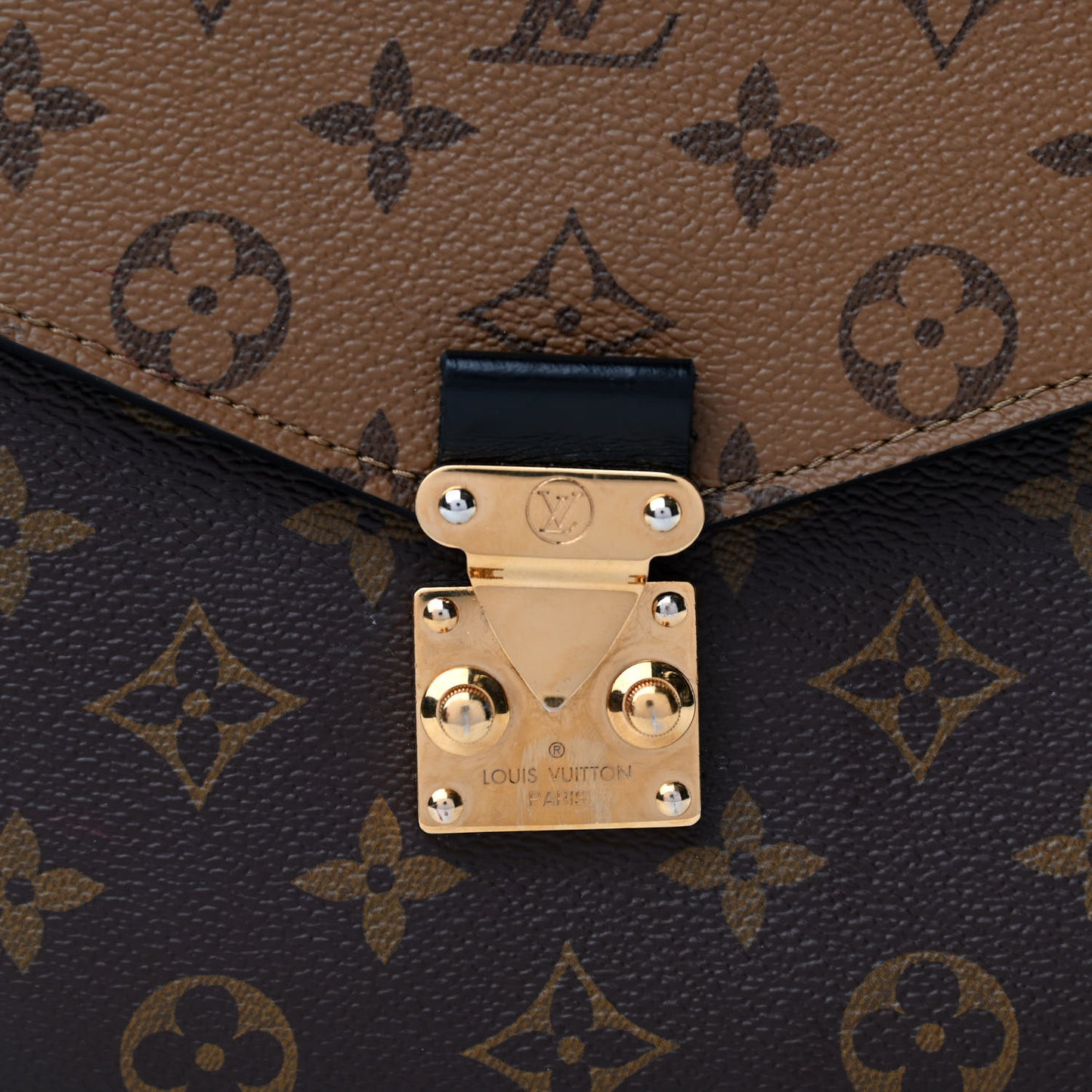 Reverse Monogram Pochette Metis