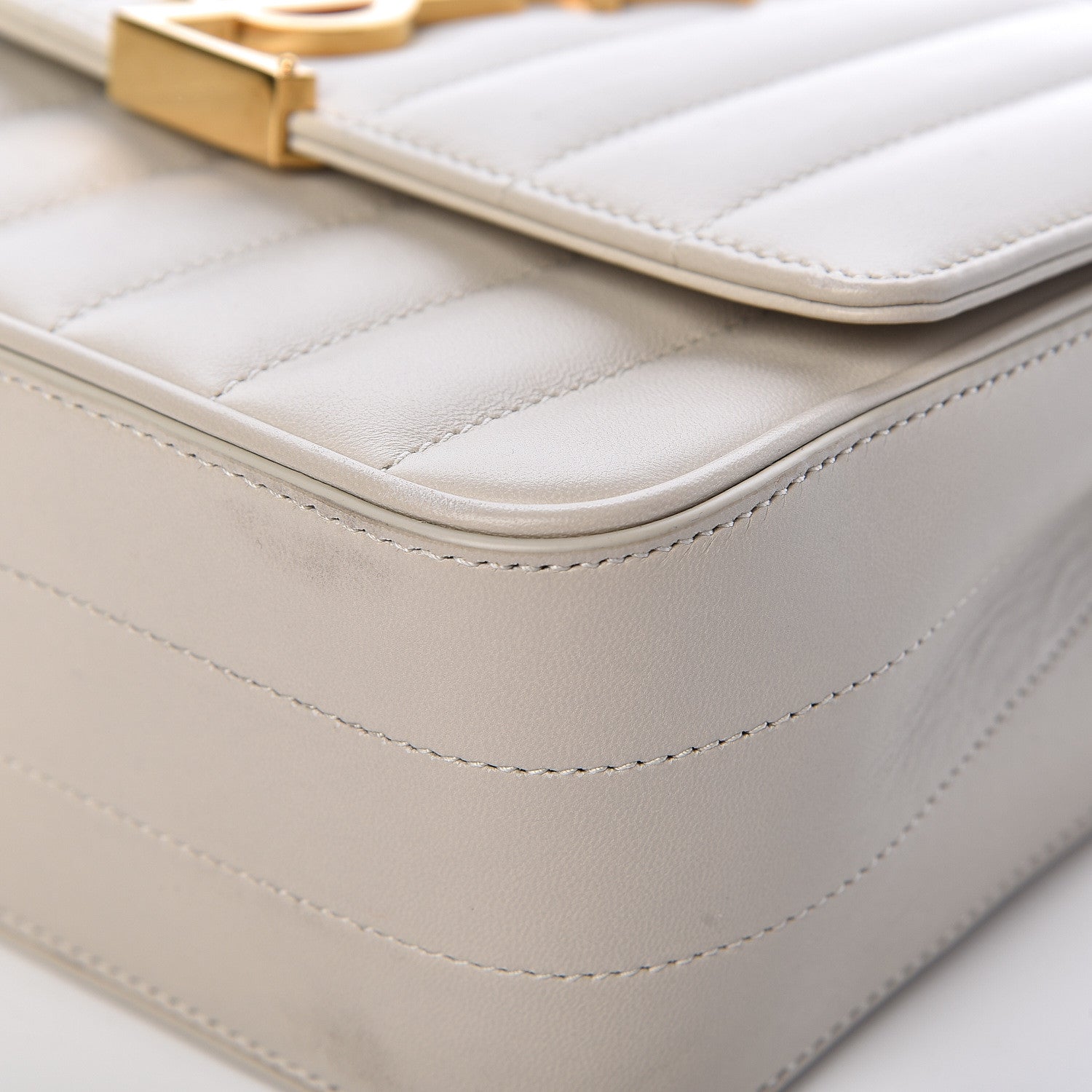 Saint Laurent Lambskin Matelasse Monogram Medium Vicky Chain Bag Crema Soft 11 of 16