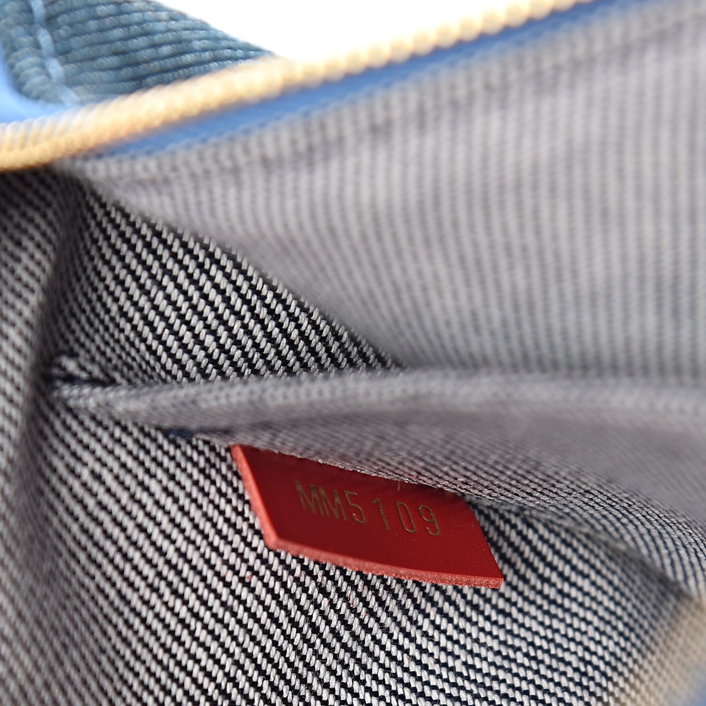 Denim Damier Monogram Patchwork Neverfull MM Pochette Blue Rouge