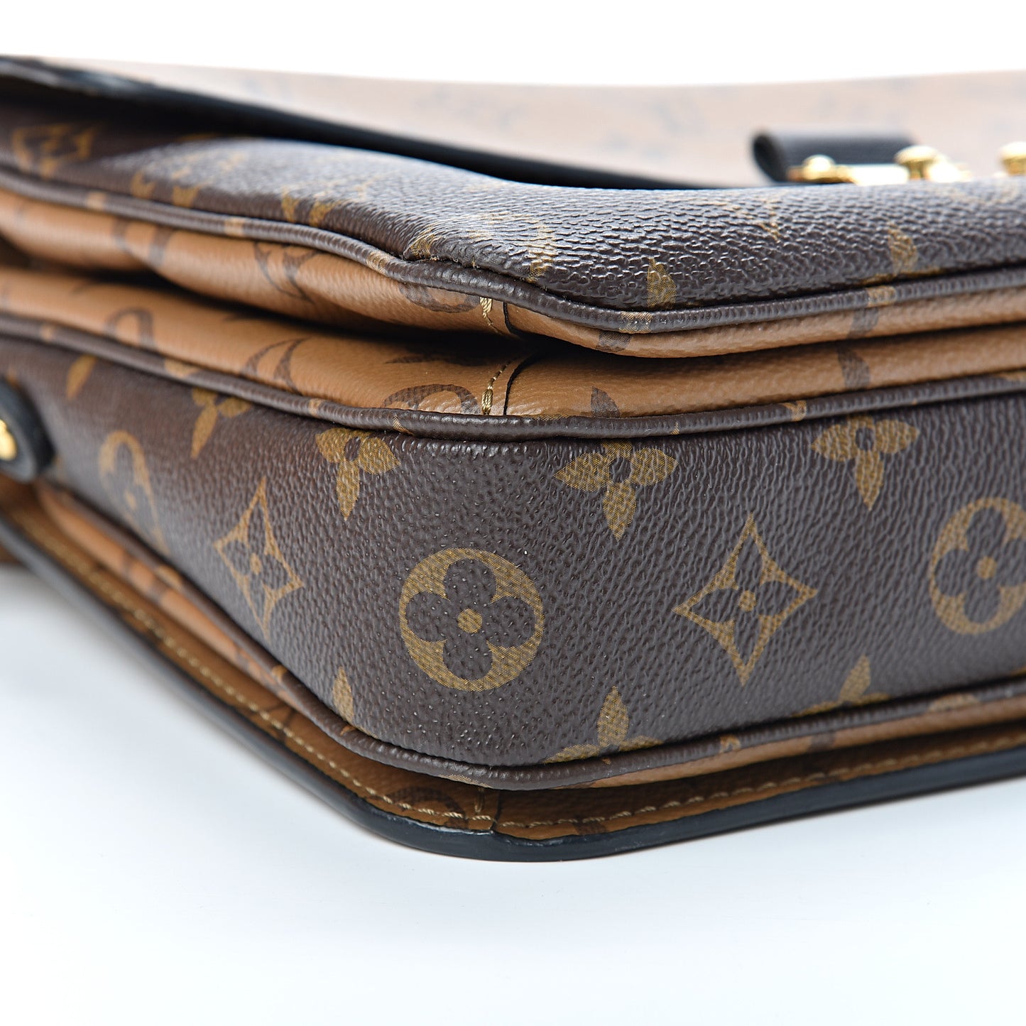 Reverse Monogram Pochette Metis