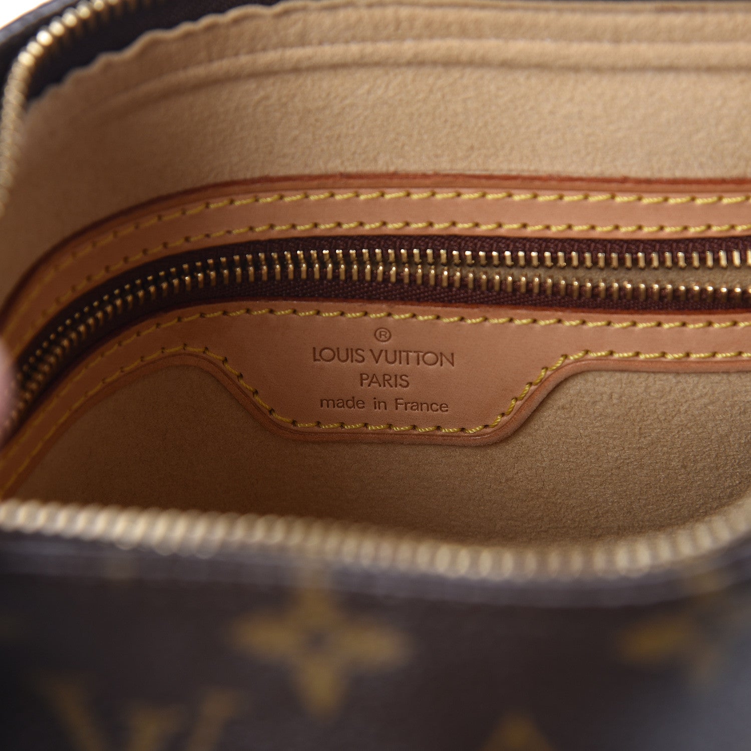 Louis Vuitton Monogram Looping MM 6 of 9