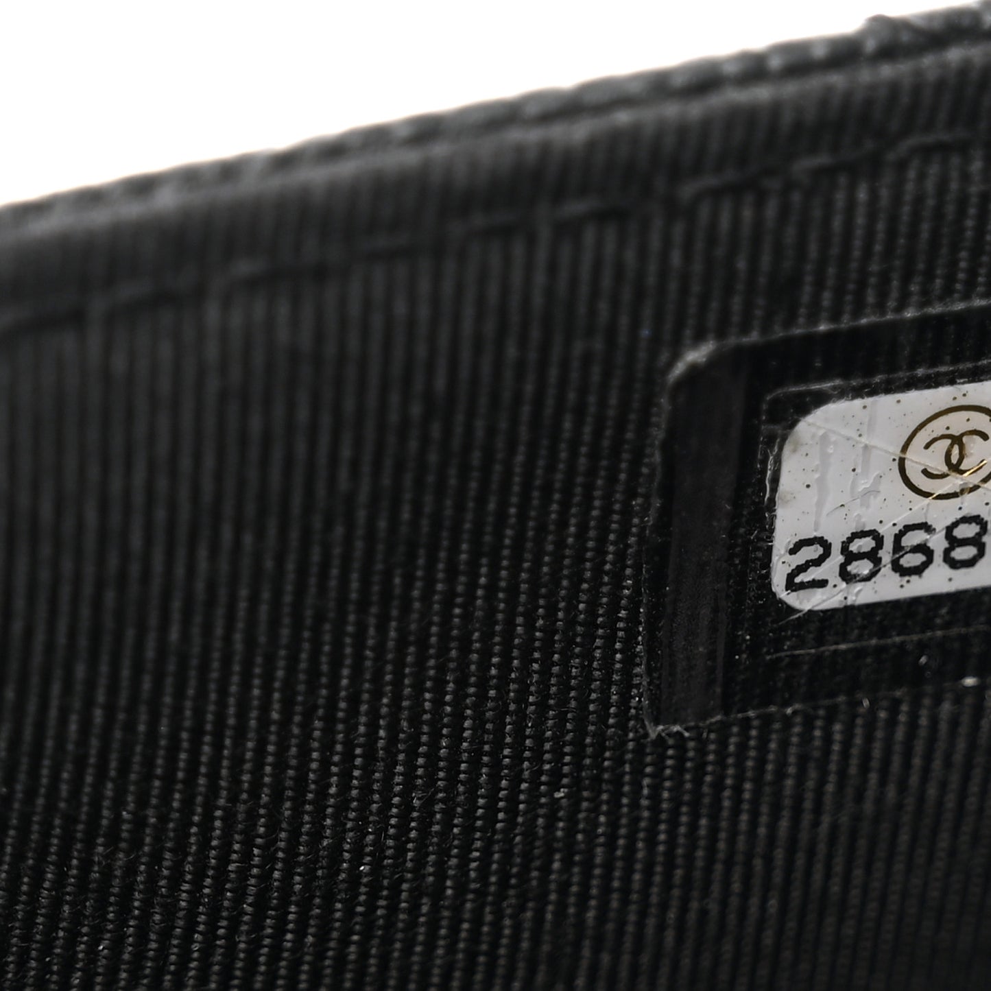 Caviar Quilted Classic Strap Pouch Black