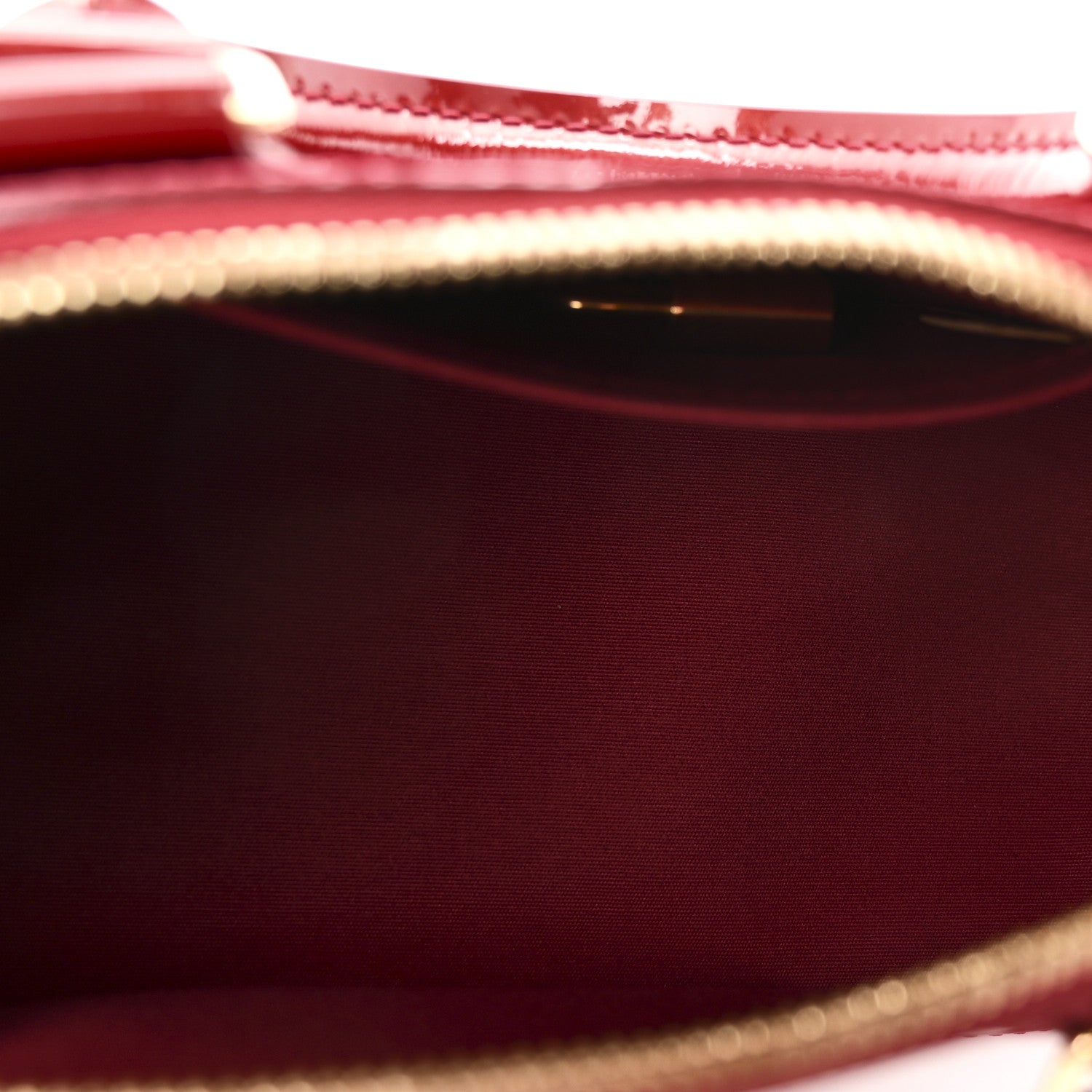 Louis Vuitton Vernis Alma BB Pomme D'Amour 5 of 9