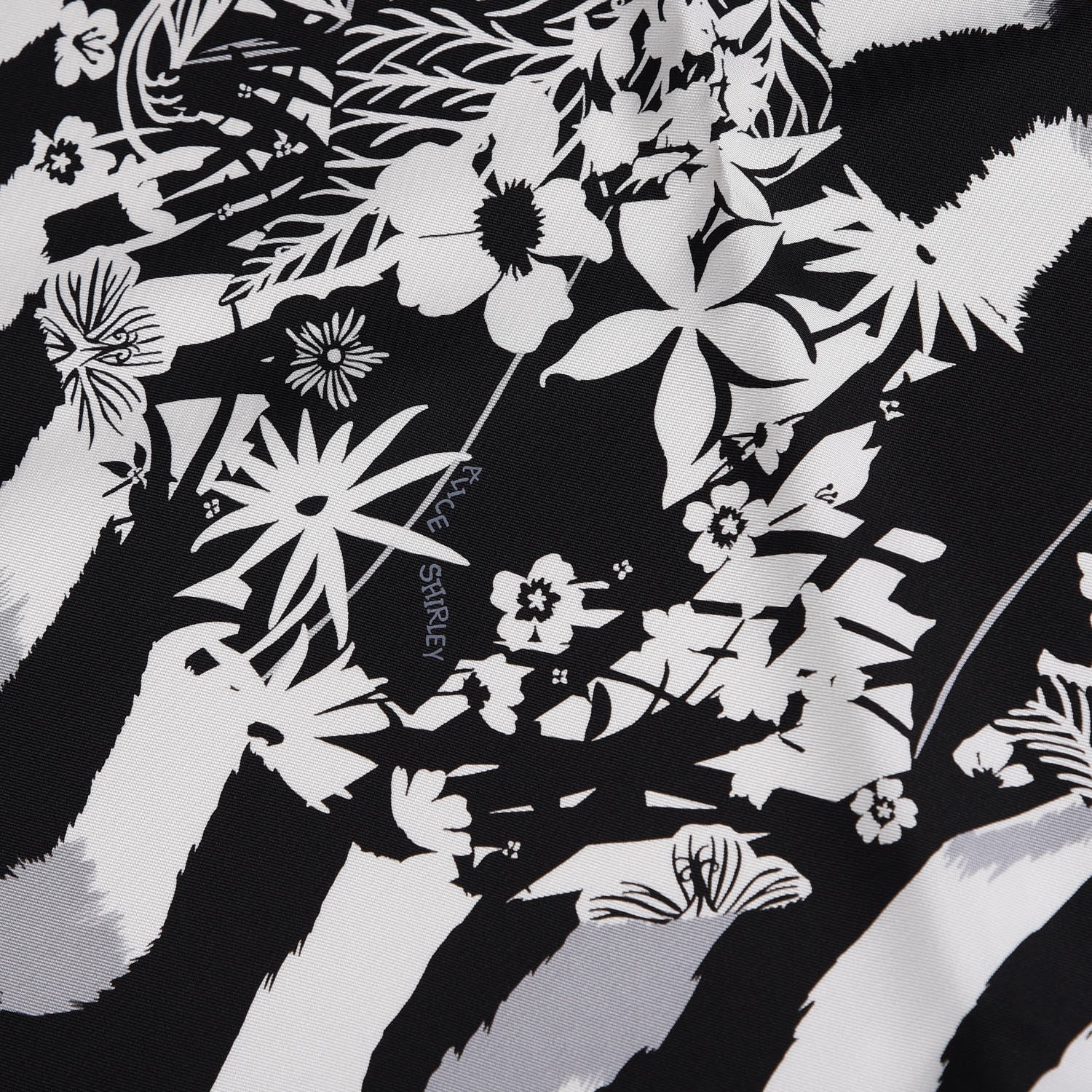 Hermes Silk Tyger Tyger Scarf 90 Noir Blanc Gris 9 of 10