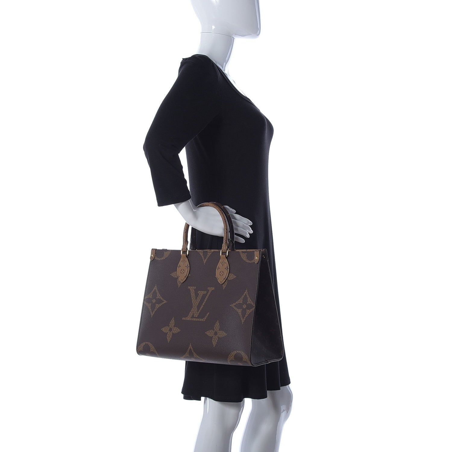 Louis Vuitton Reverse Monogram Giant Onthego MM 3 of 10