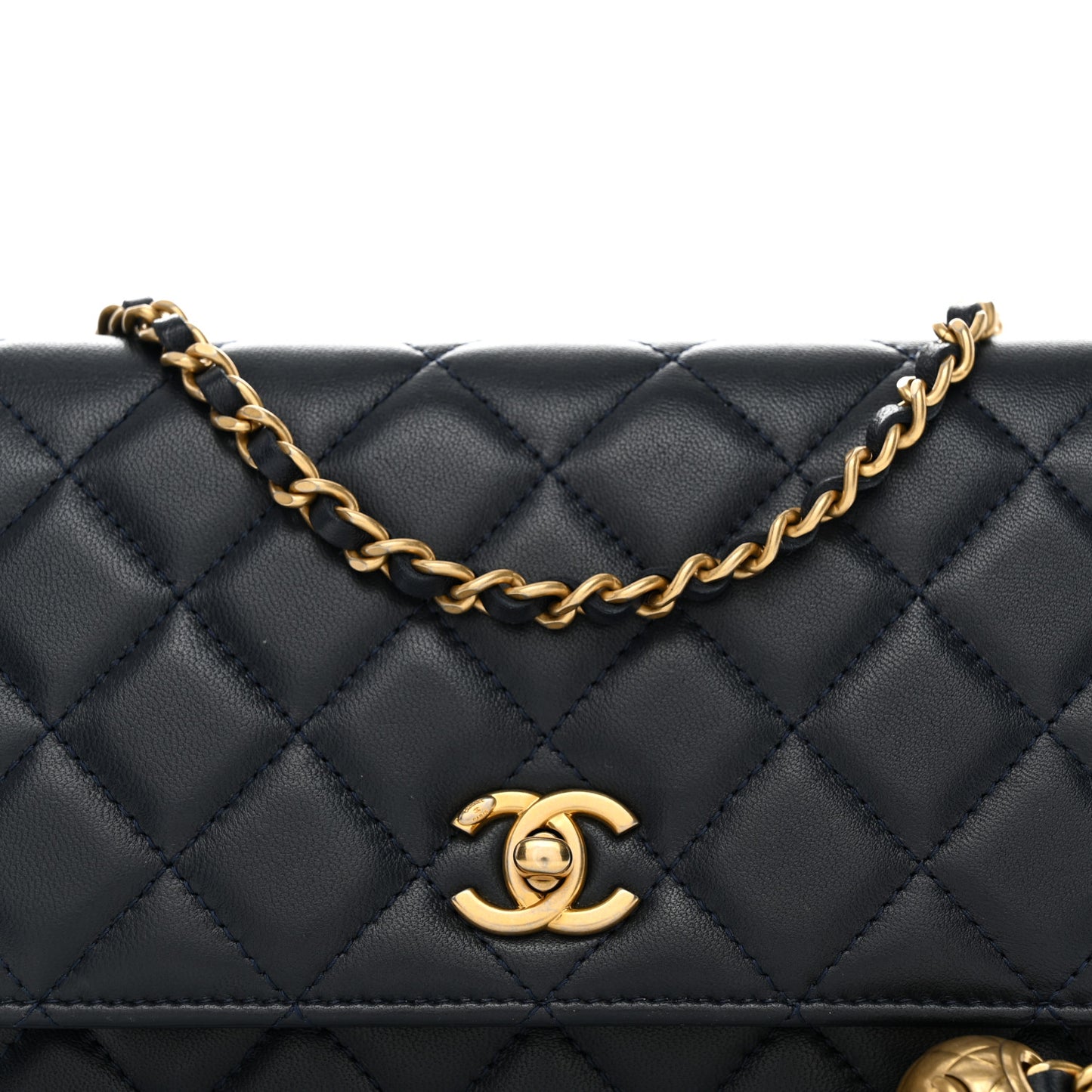 Lambskin Quilted Pearl Crush Wallet on Chain WOC Navy