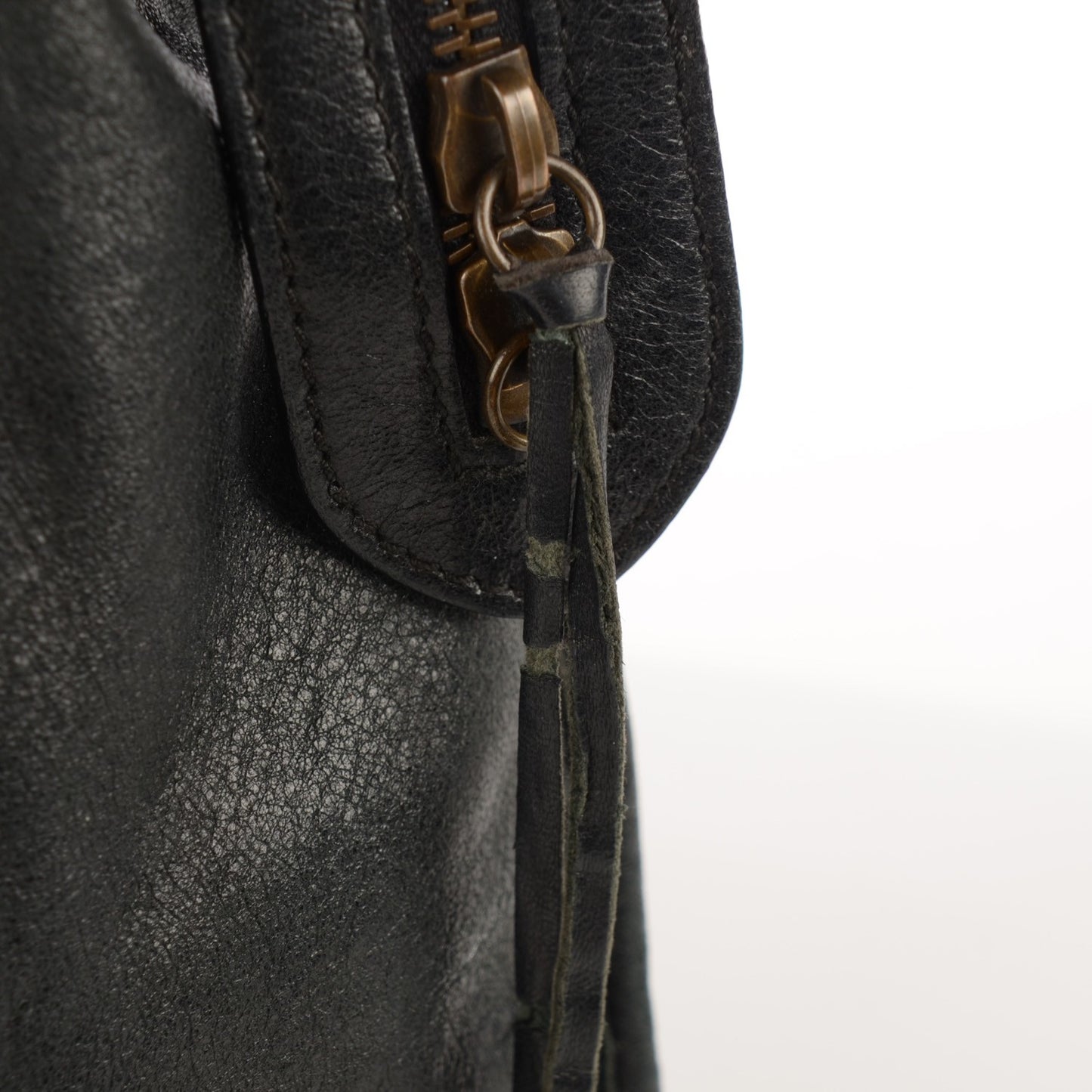 Chevre Classic Hardware First Black