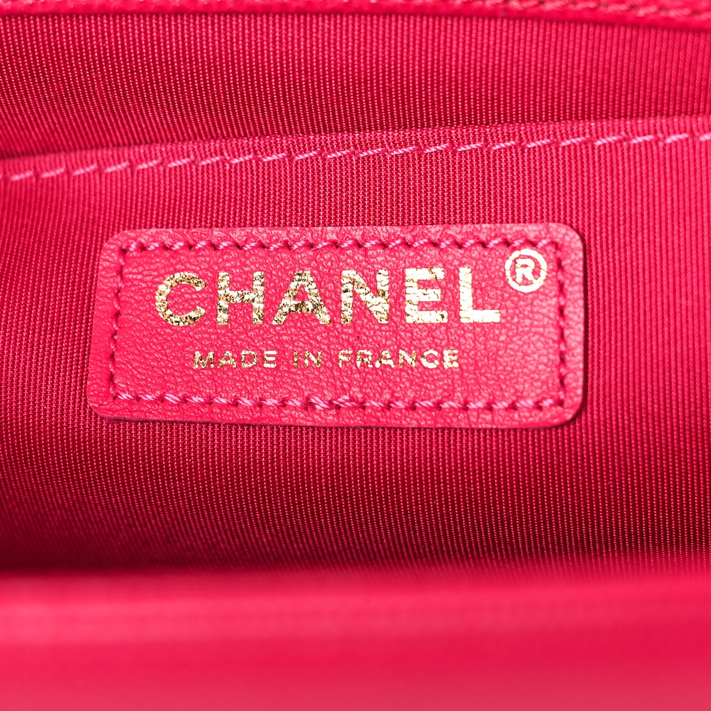 Caviar Quilted Medium Boy Flap Fuchsia