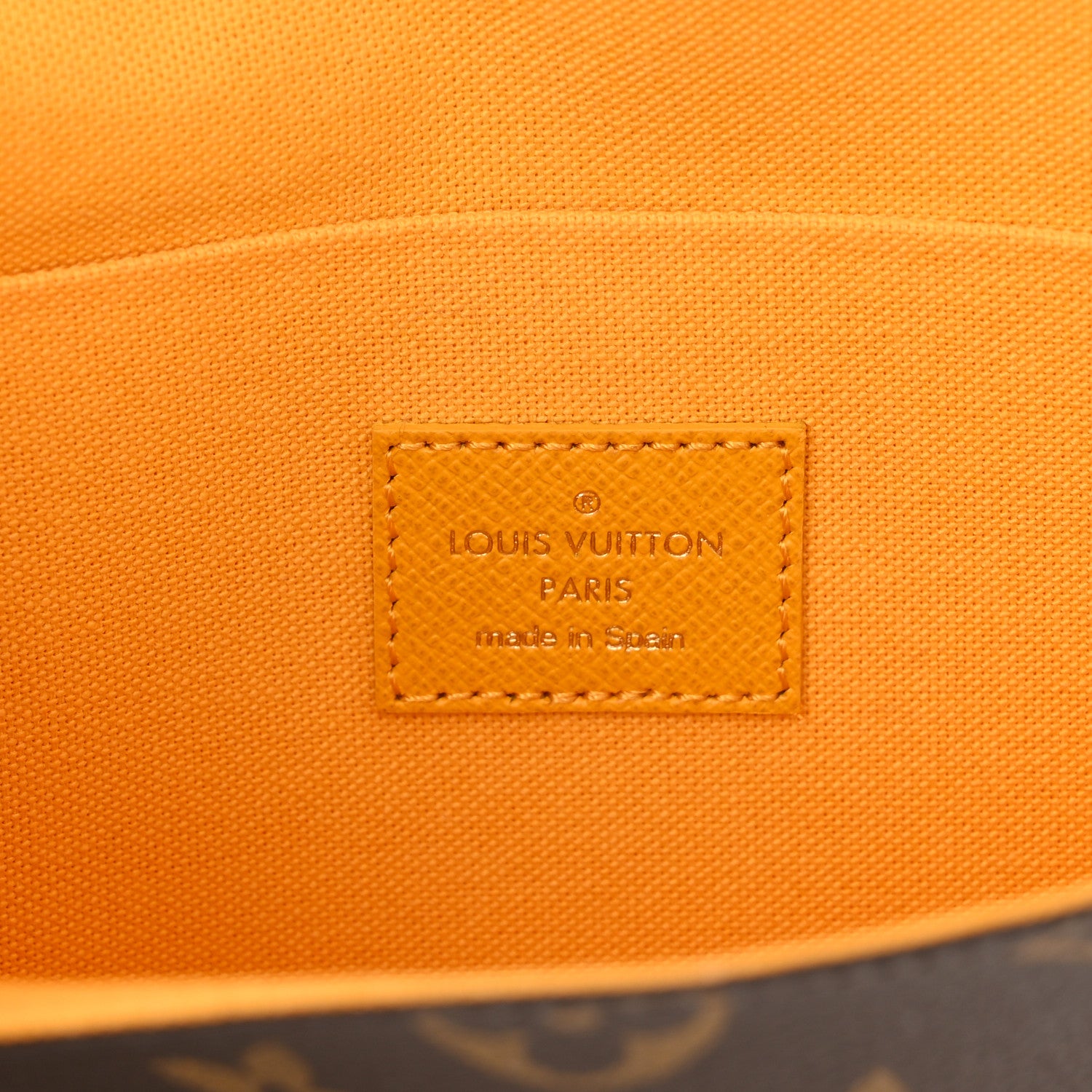 Louis Vuitton Monogram 2022 Christmas Animation New York Soho Pochette Felicie Chain Wallet Yellow 7 of 7