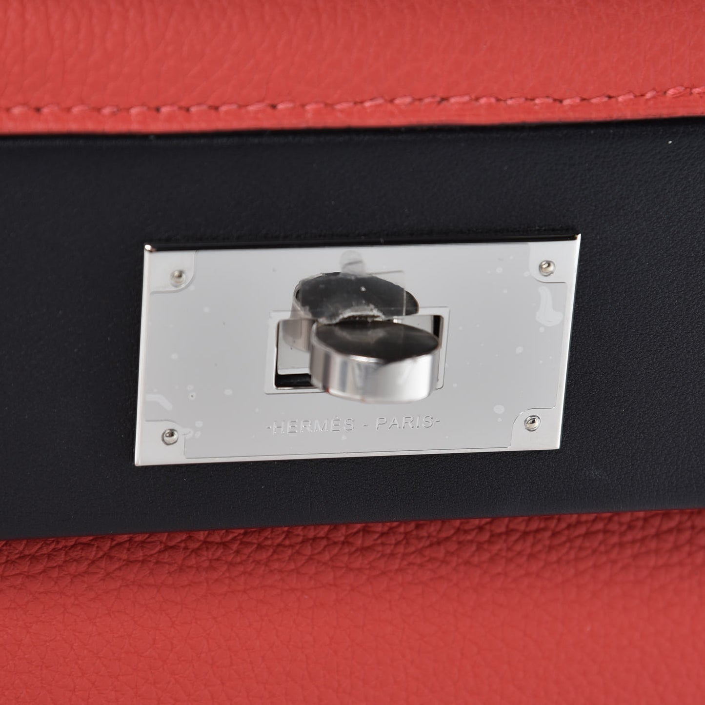 Togo Swift 24/24 29 Rouge Pivoine Black