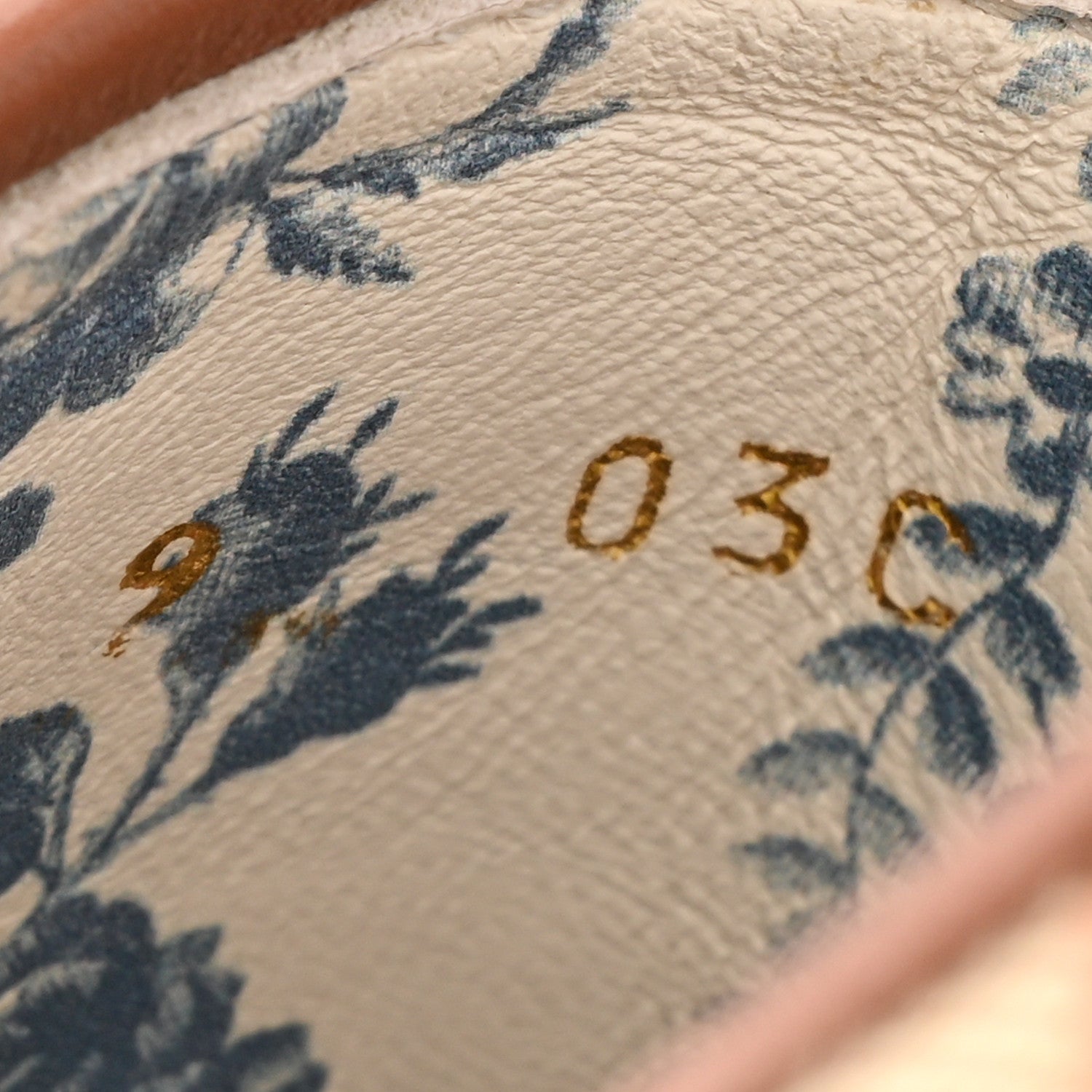 Gucci X MLB GG Monogram NY Yankees Embroidered Mens Slip On Sneakers 9 Beige Ruggine Rust 9 of 11
