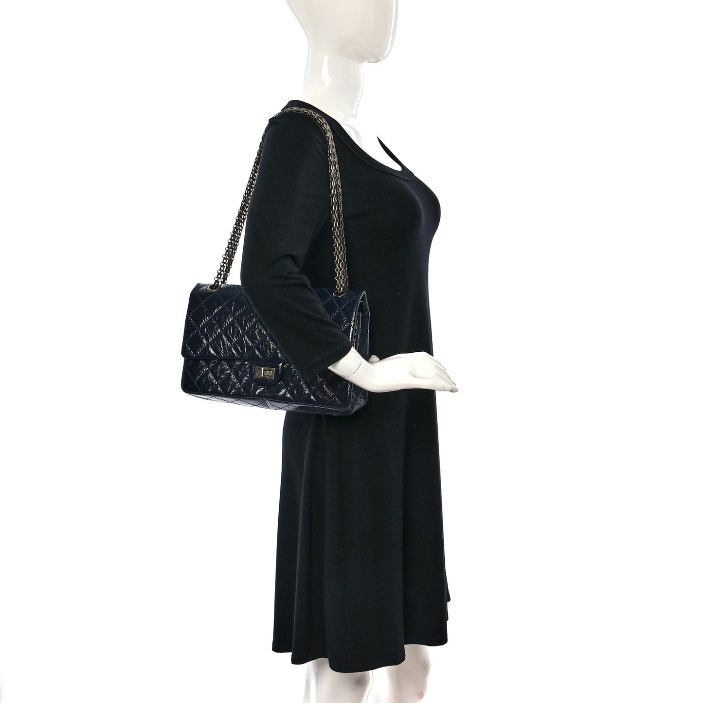 Aged Calfskin Quilted 2.55 Reissue 226 Flap Navy Blue