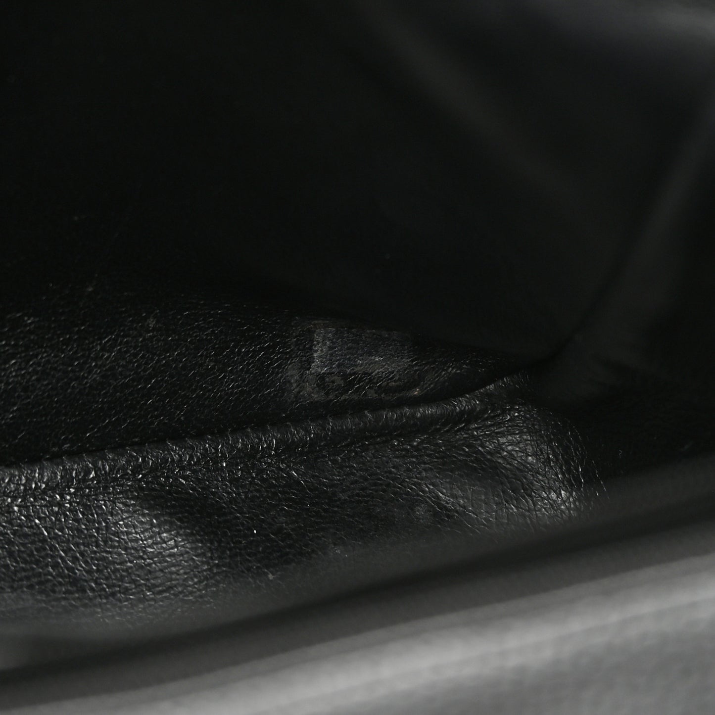 Caviar Quilted Jumbo Single Flap Black