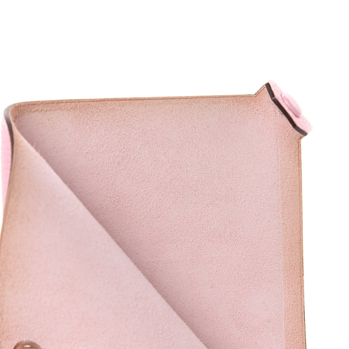 Chevre Mysore Tarmac PM Passport Holder Rose Sakura