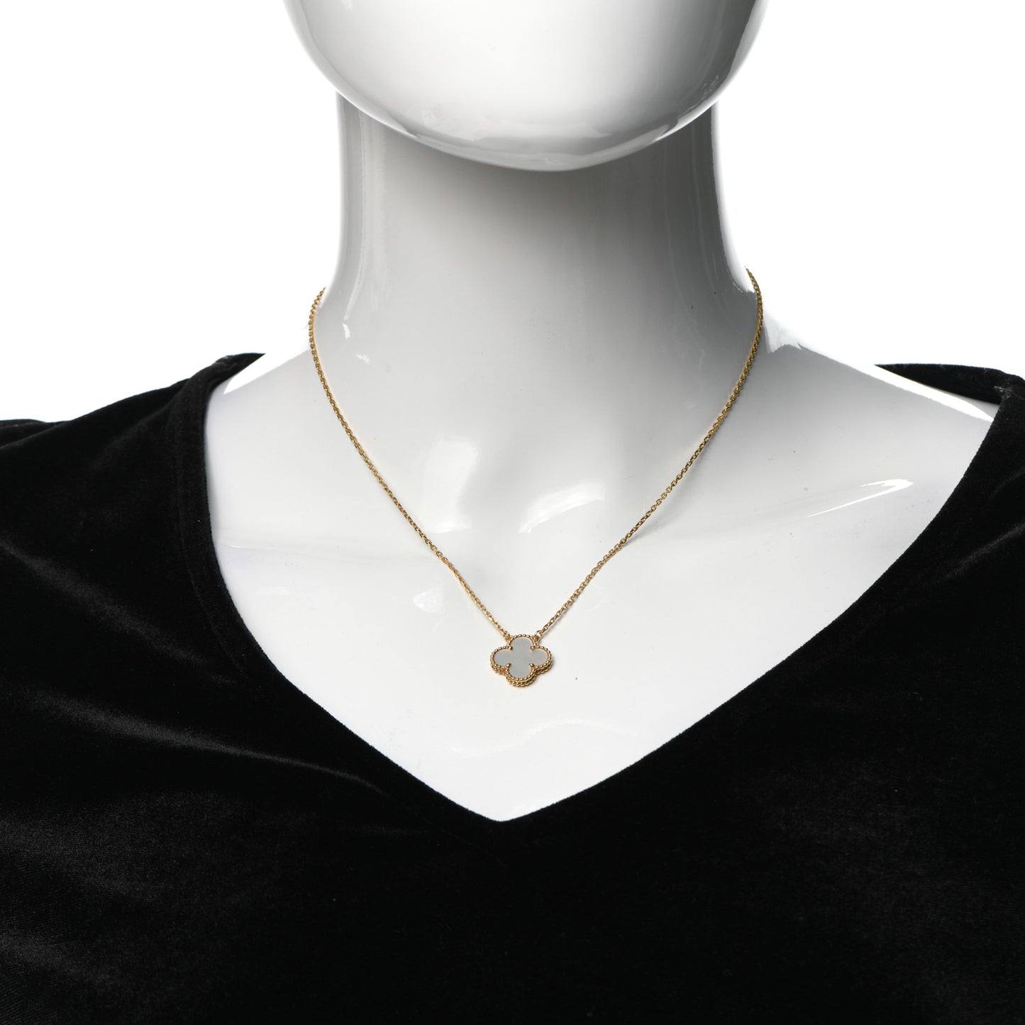 18K Yellow Gold Mother of Pearl Vintage Alhambra Pendant Necklace