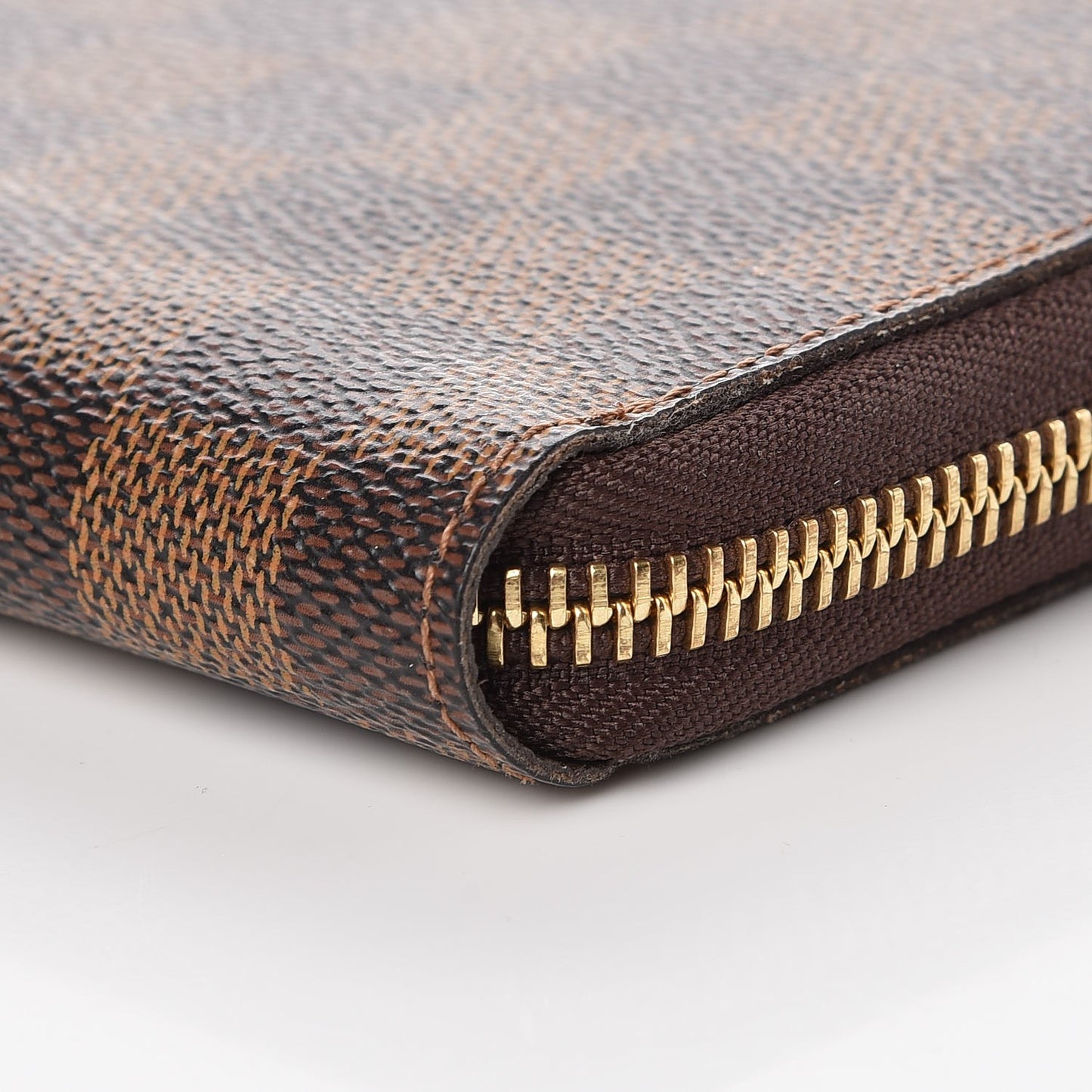 Damier Ebene Zippy Organizer Wallet