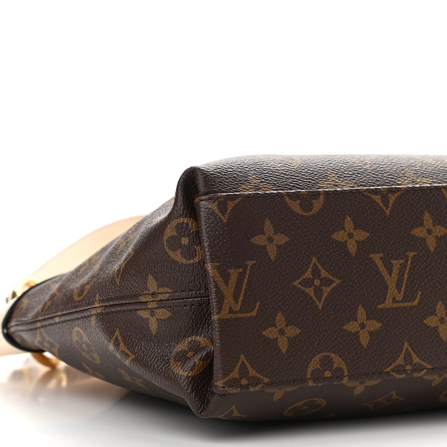 Monogram Tuileries Besace Creme