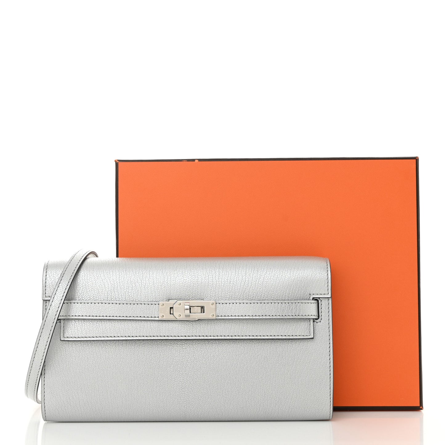 Metallic Chevre Chamkilight Kelly Wallet To Go Argent