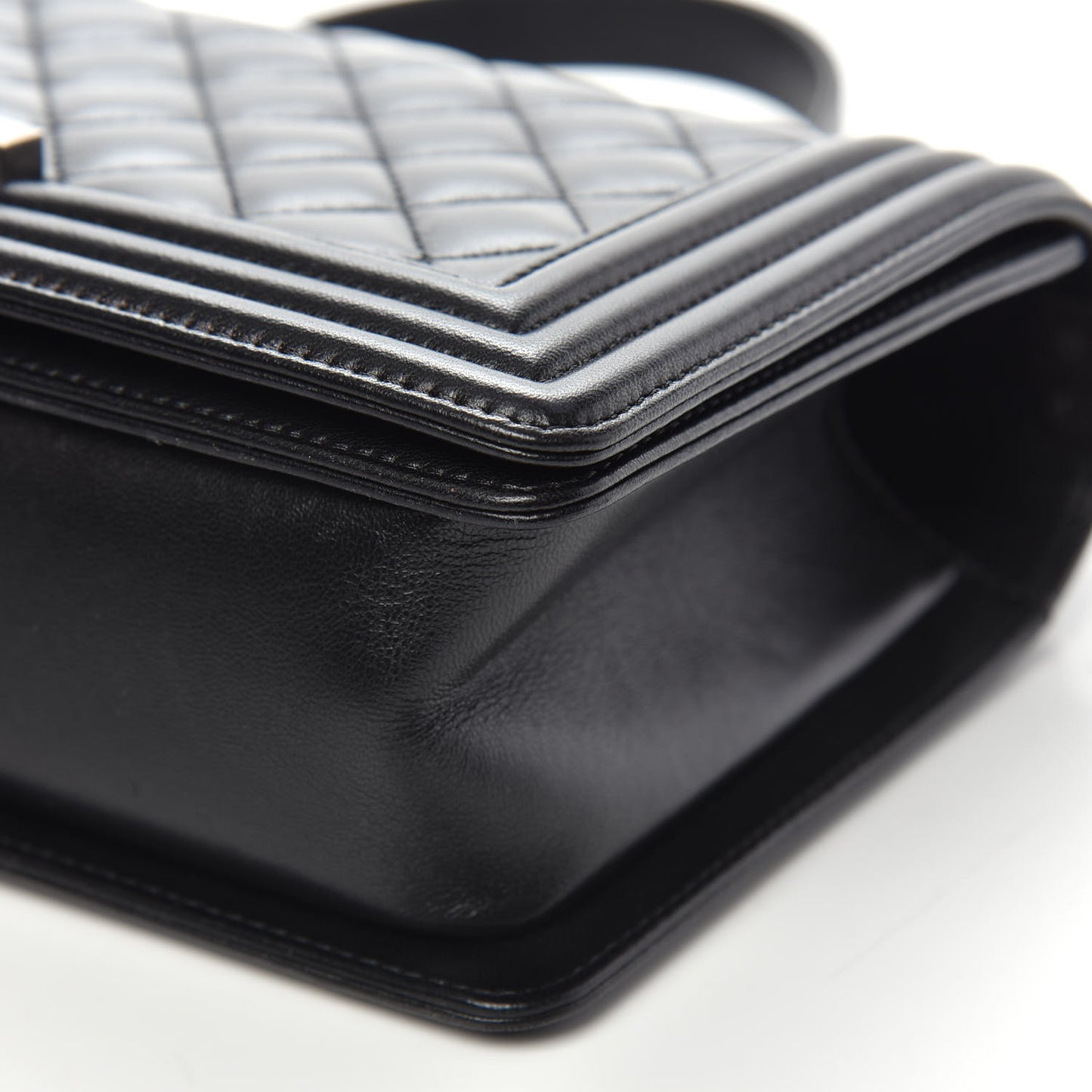 Lambskin Quilted Medium Boy Flap Black