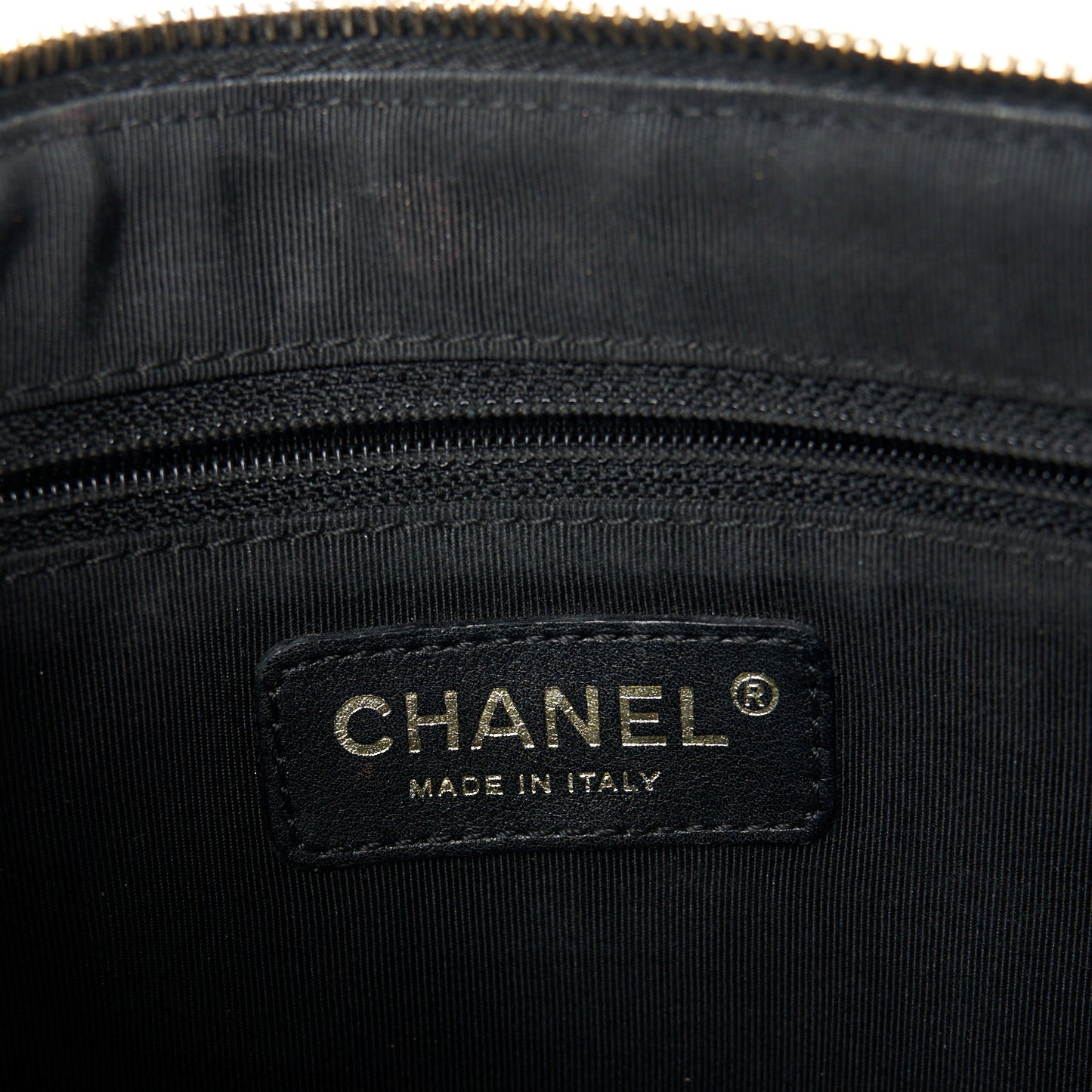 Caviar Quilted CC Shoulder Bag Black
