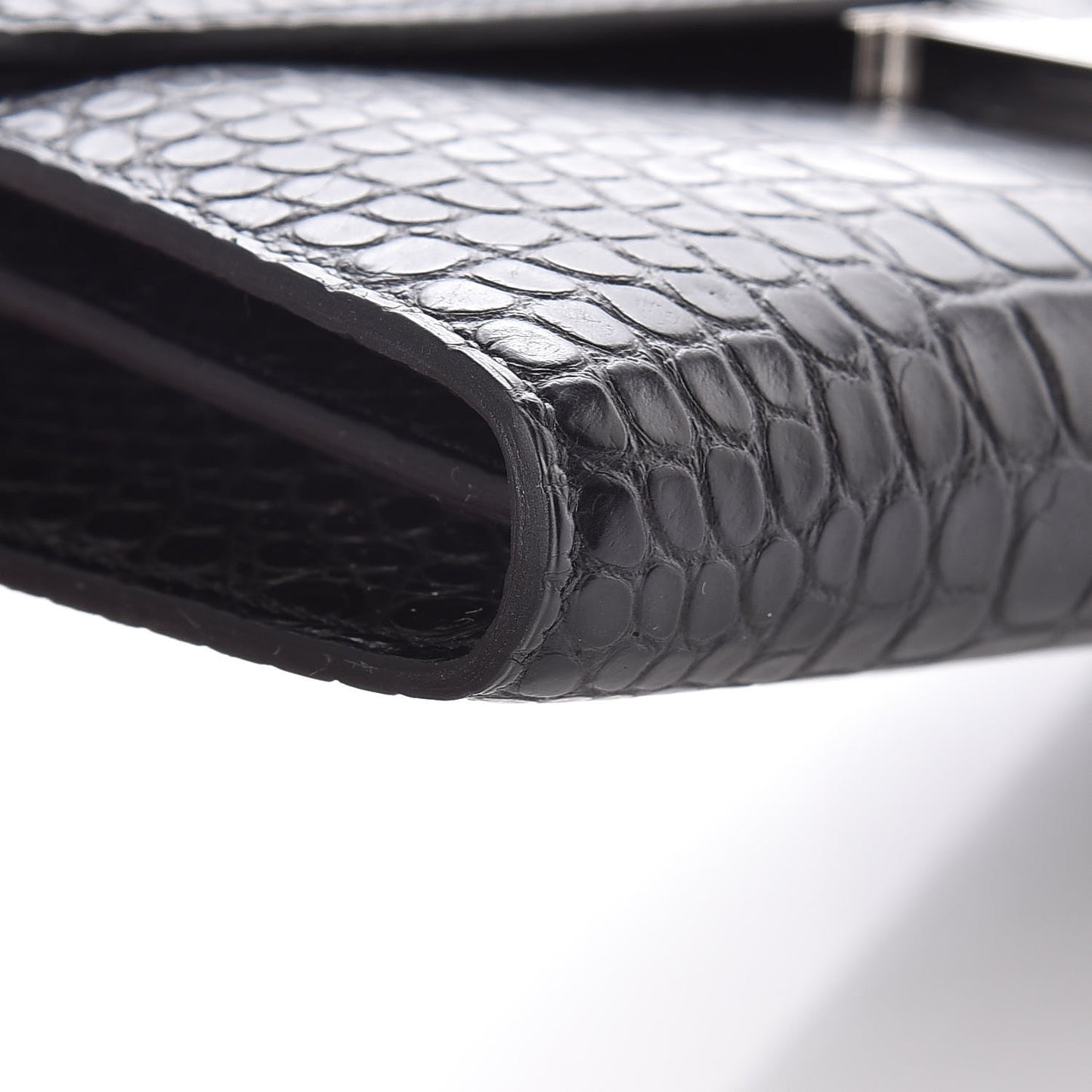 Matte Alligator Lizard Constance Wallet Black Ombre