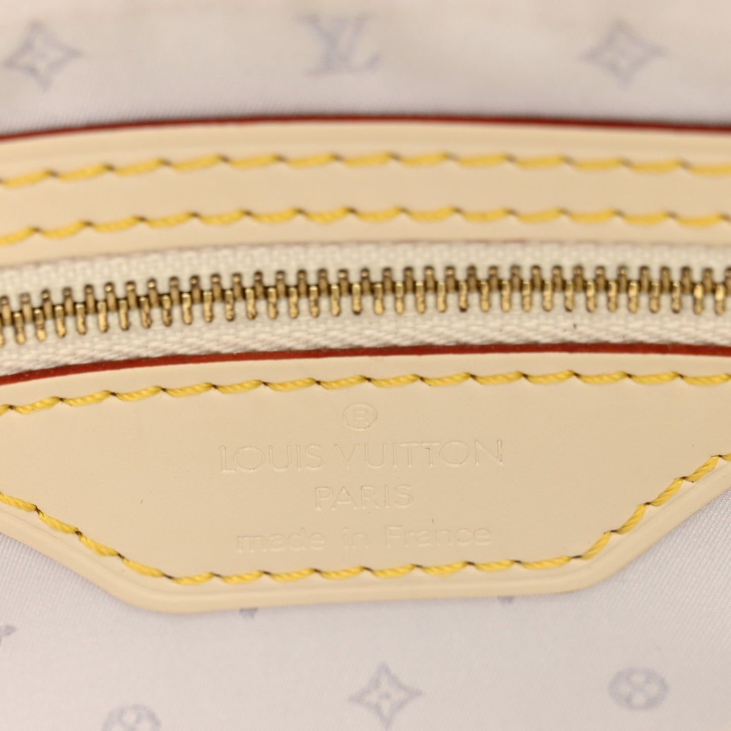 Suhali Lockit Clutch White