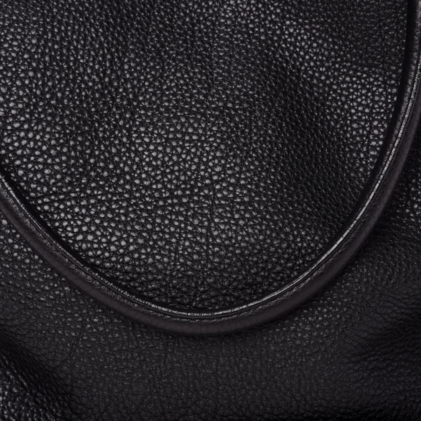 Vitello Daino Tote Black