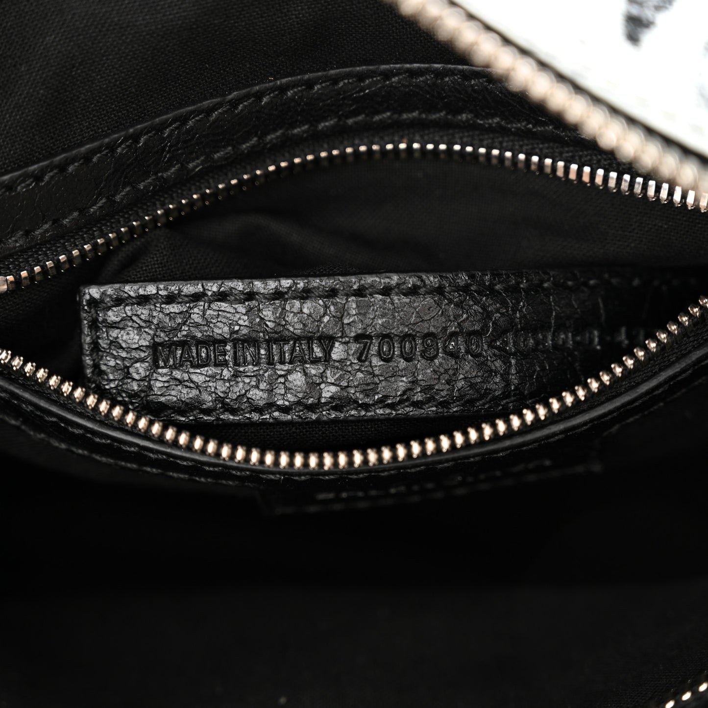 Agneau Arena Graffiti Neo Cagole Handbag XS Black White