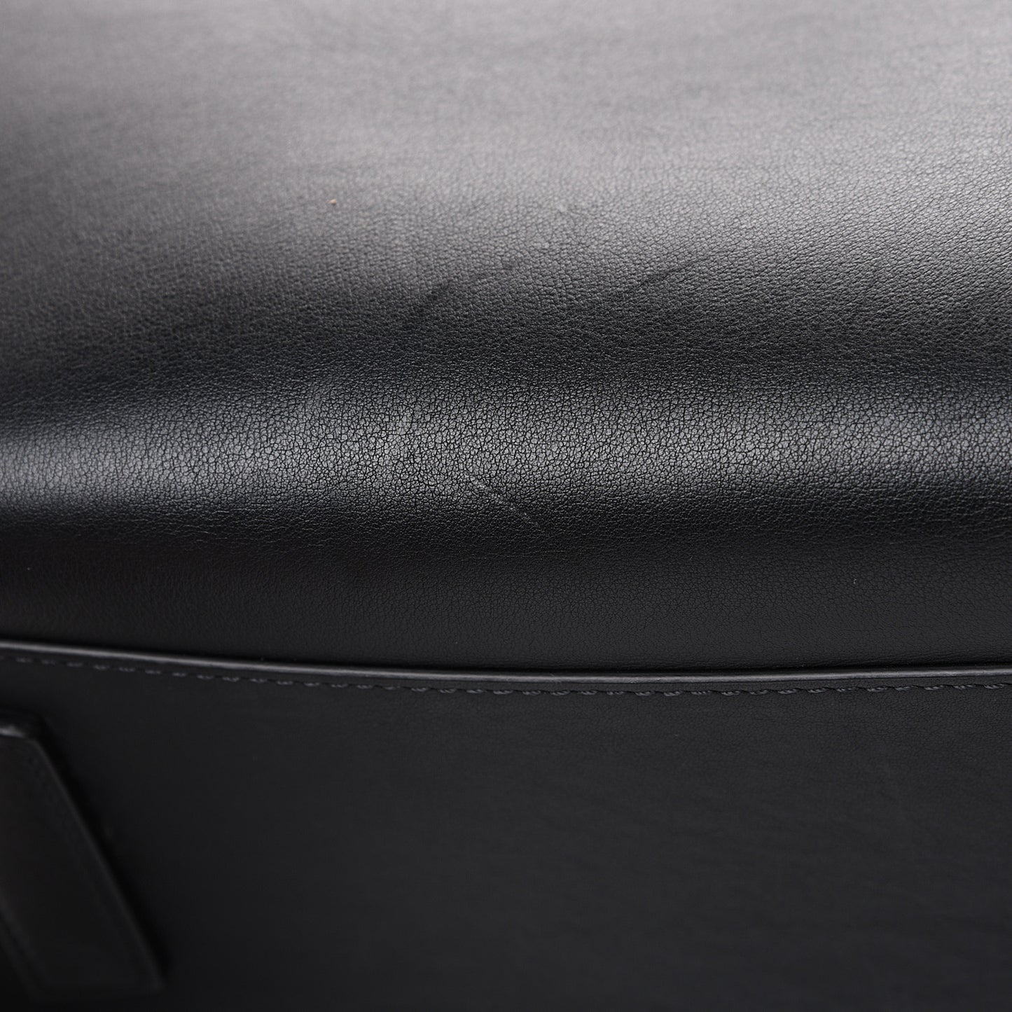Calfskin Small Antigona Black