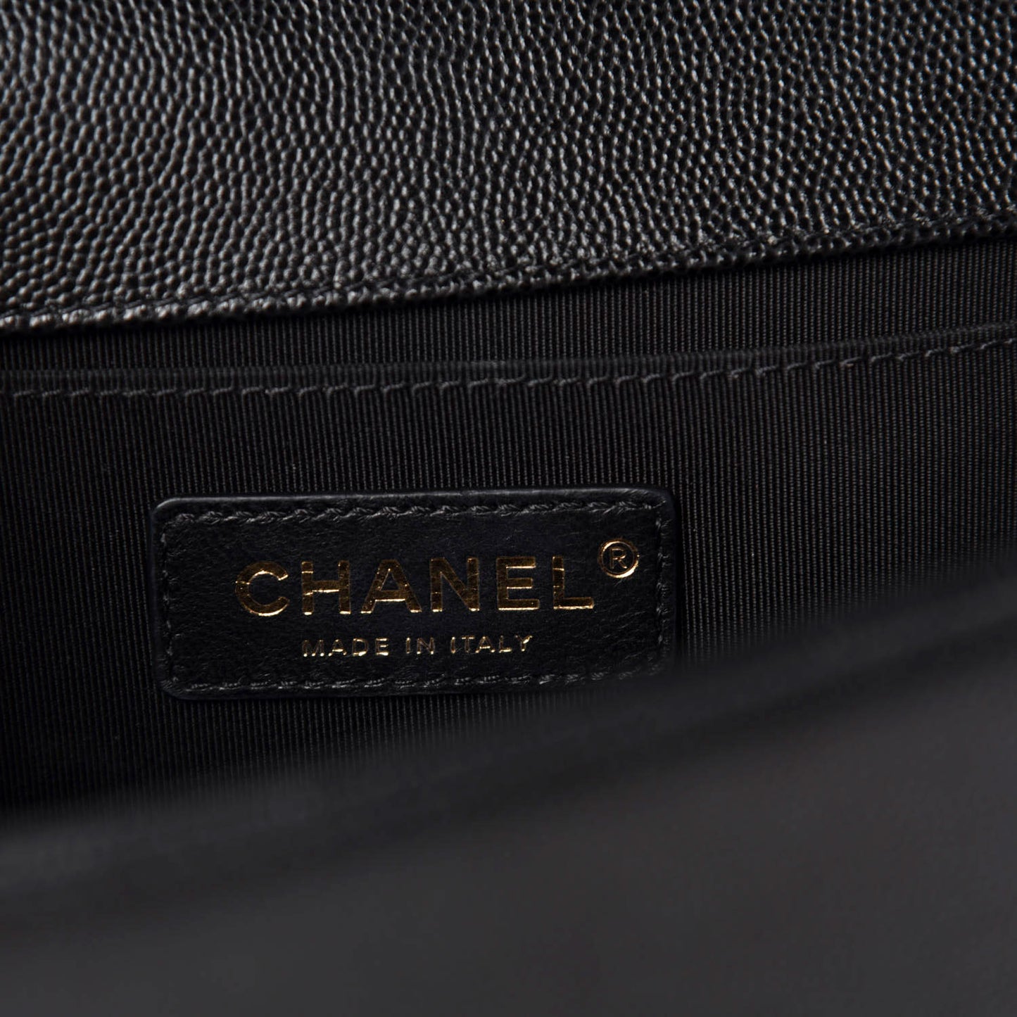 Caviar Quilted Medium Boy Flap Black