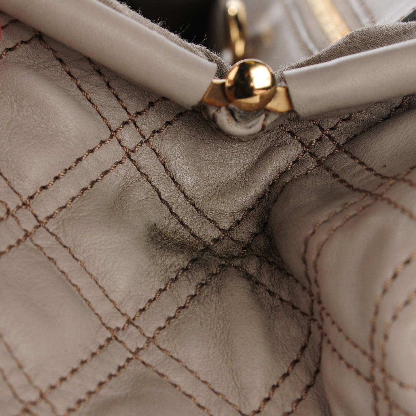 Calfskin Quilted Stam Light Grey