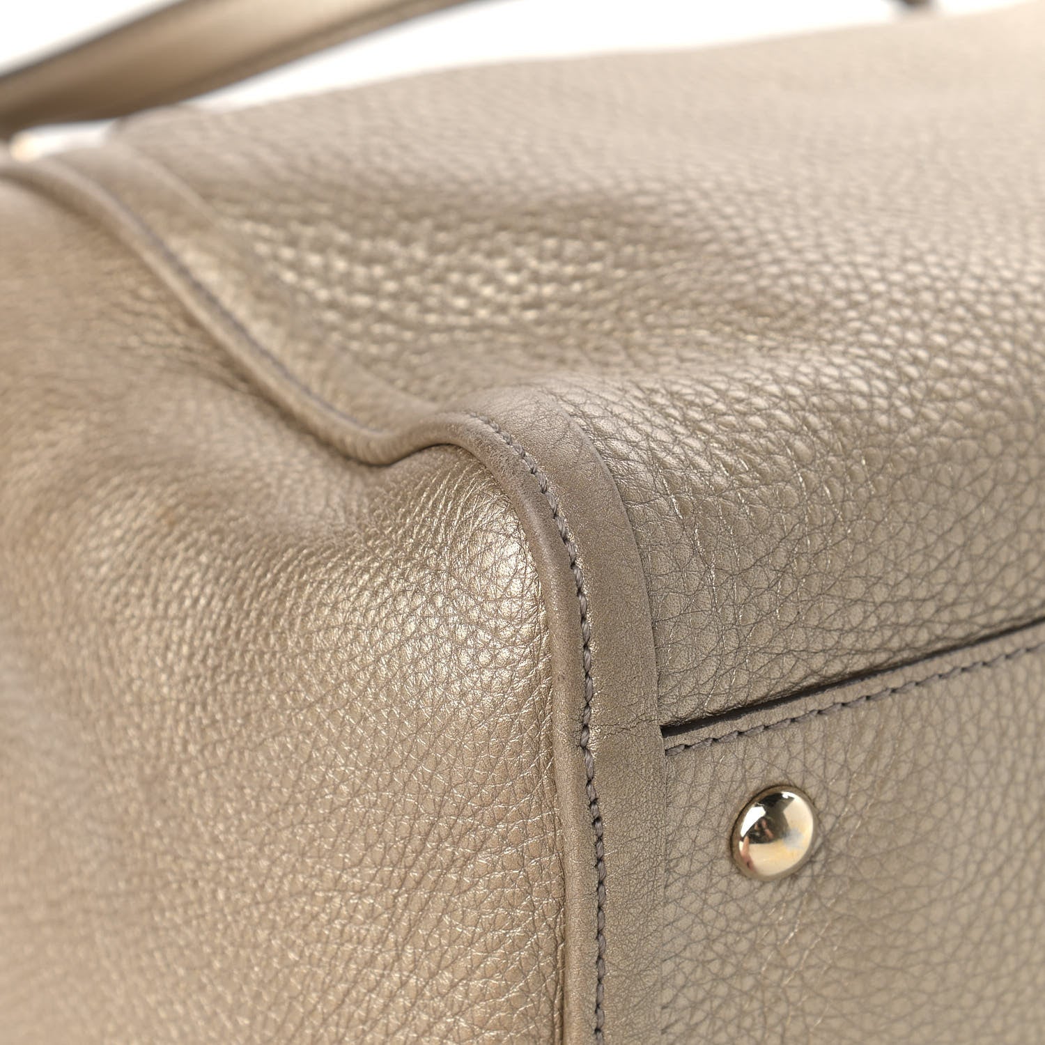 Gucci Metallic Pebbled Calfskin Large Soho Chain Shoulder Bag Golden Beige 9 of 16