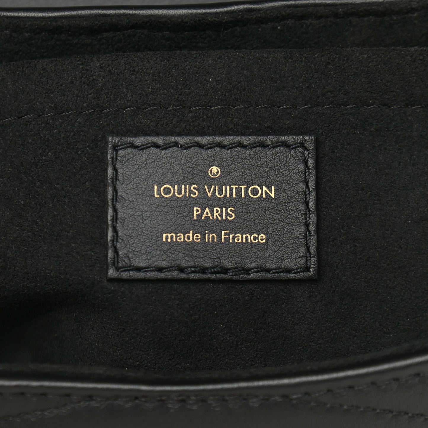 Calfskin New Wave Chain MM Black