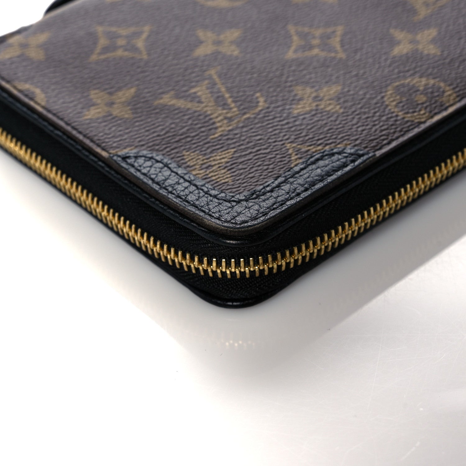 Louis Vuitton Monogram Daily Organizer Black 8 of 10