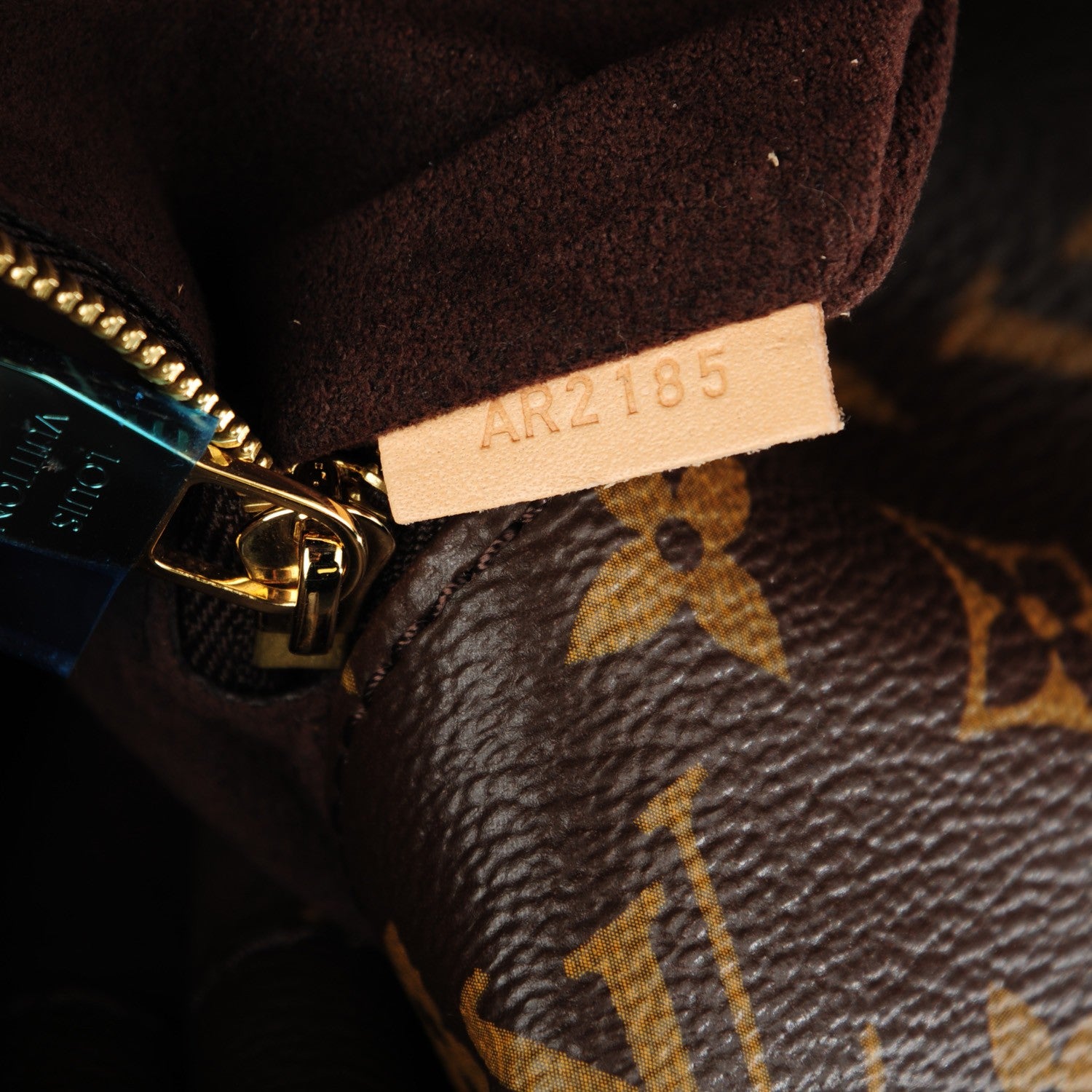Louis Vuitton Monogram Metis 7 of 7