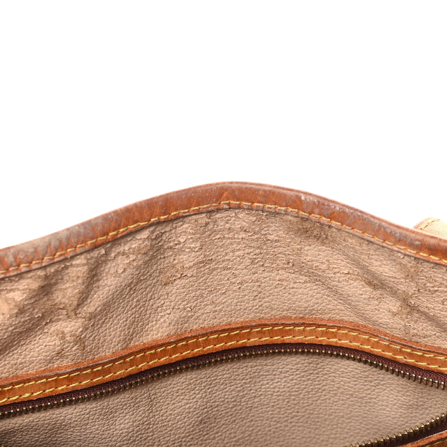 Monogram Petit Bucket 23
