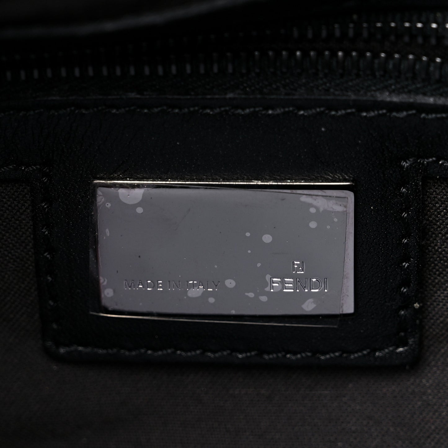 Zucchino Vitello Shoulder Bag Black