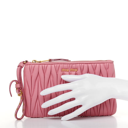 Miu Miu Nappa Matelasse Clutch Rosa 2 of 10