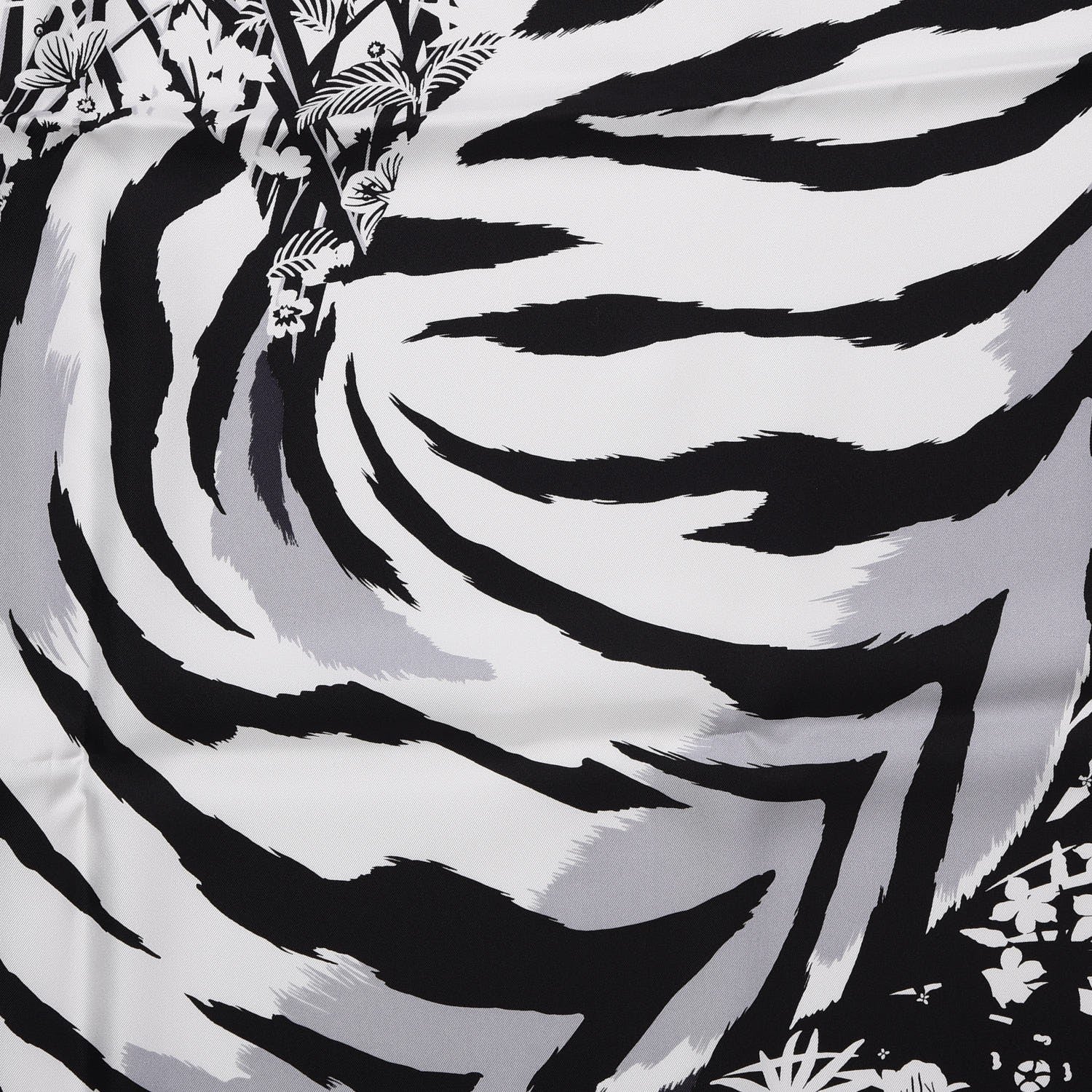 Hermes Silk Tyger Tyger Scarf 90 Noir Blanc Gris 6 of 10