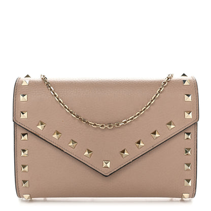 Valentino Garavani Pebbled Calfskin Rockstud Envelope Wallet on Chain Poudre 1 of 12