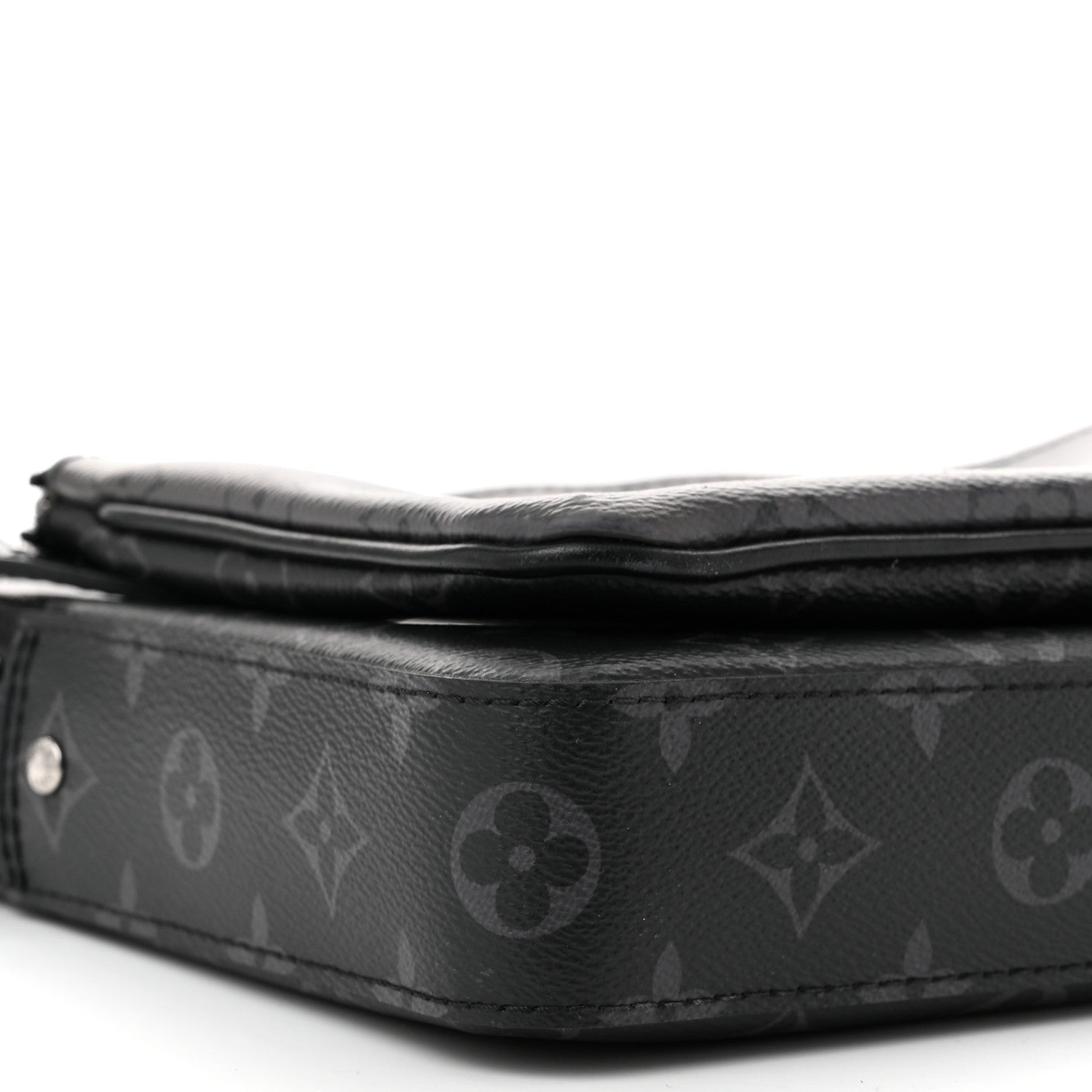 Louis Vuitton Reverse Monogram Eclipse Trio Messenger 8 of 9