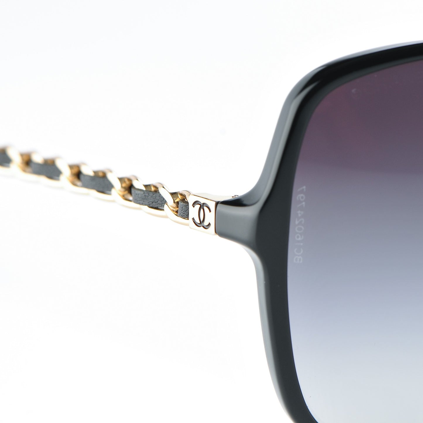 Lambskin Square Chain Sunglasses 5210-Q Black