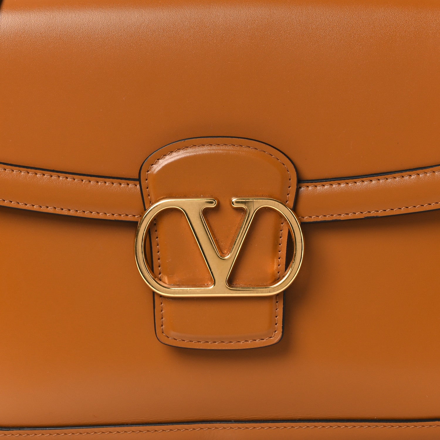 Valentino Garavani Smooth Calfskin 9to5 Shoulder Bag Tan 7 of 12