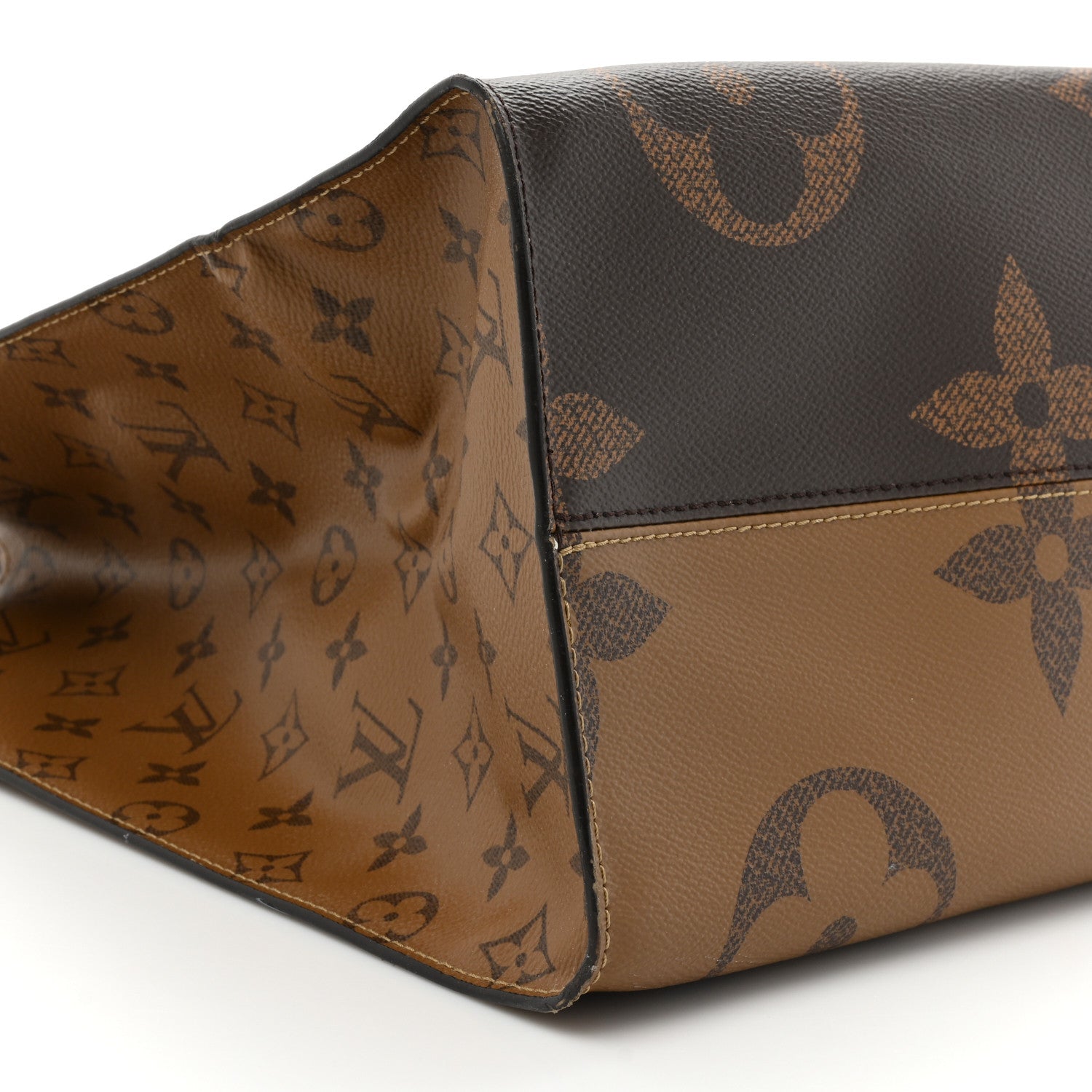 Louis Vuitton Reverse Monogram Giant Onthego GM 8 of 14